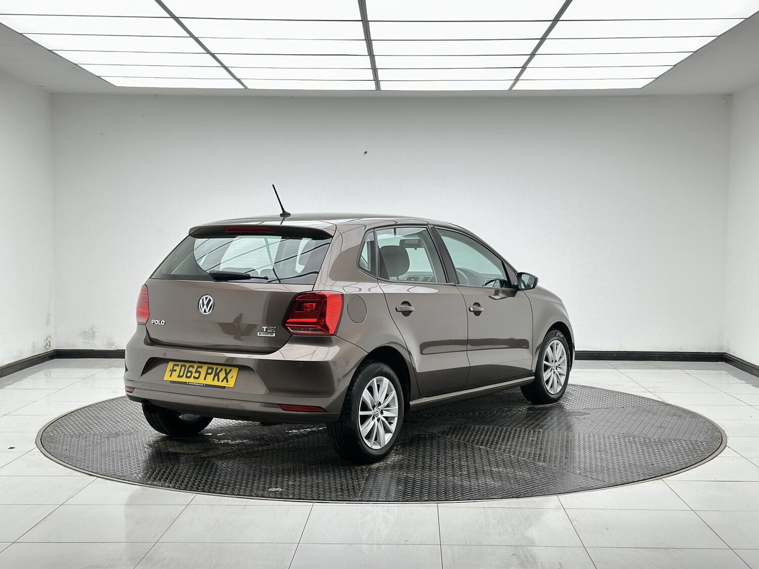 Used Volkswagen Polo 2015 for sale - 77371096: Photo 7