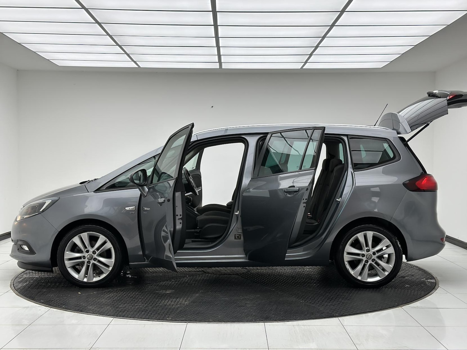 Used Vauxhall Zafira 2017 for sale - 76549014: Photo 12
