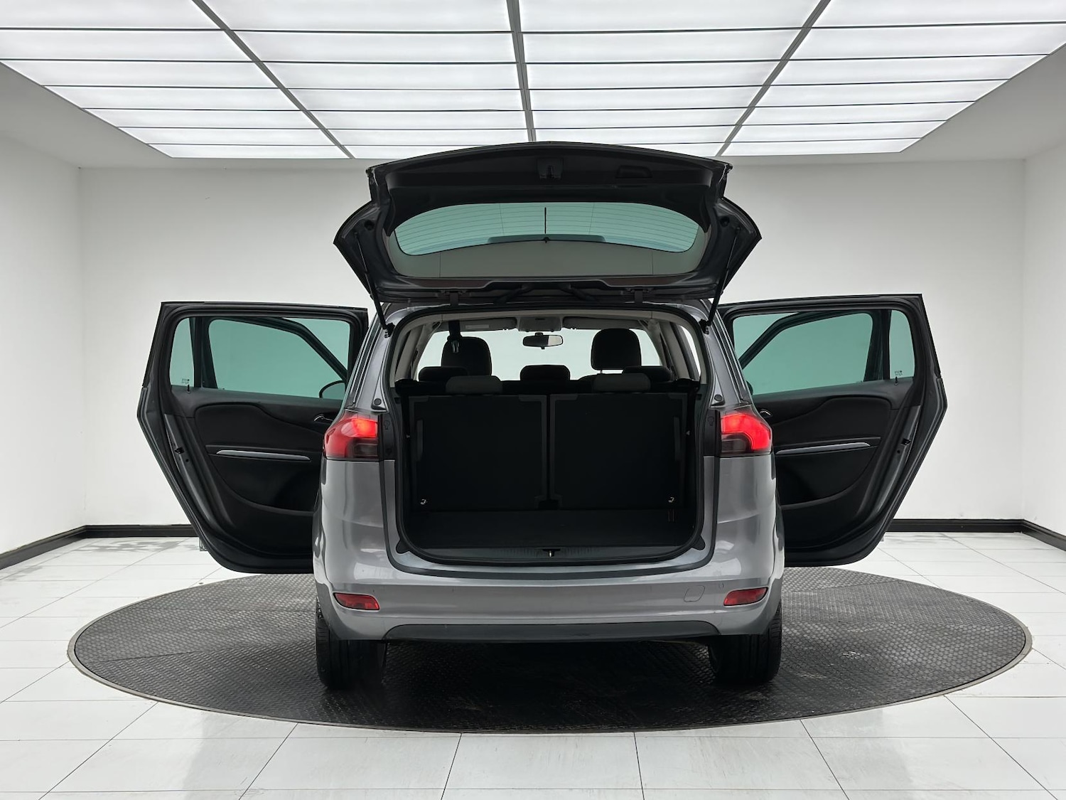 Used Vauxhall Zafira 2017 for sale - 76549014: Photo 14