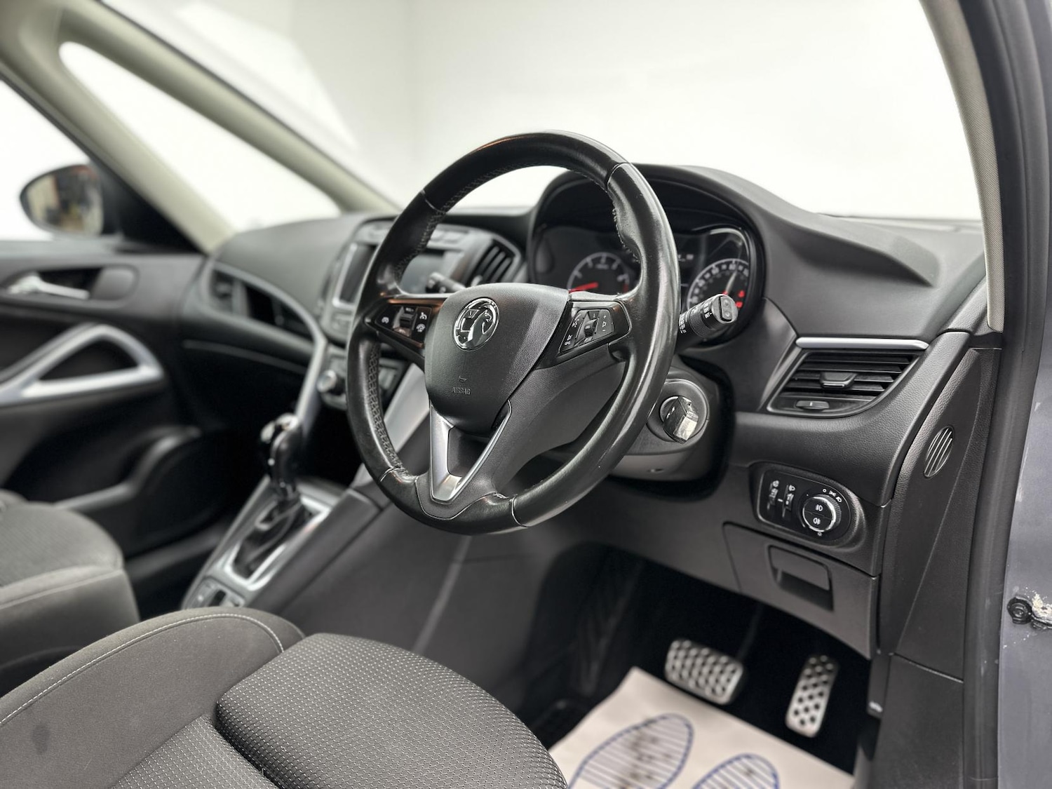 Used Vauxhall Zafira 2017 for sale - 76549014: Photo 21