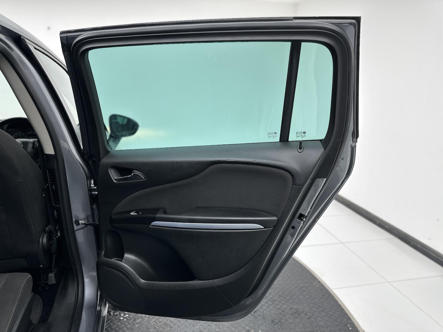 Used Vauxhall Zafira 2017 for sale - 76549014: Photo 26