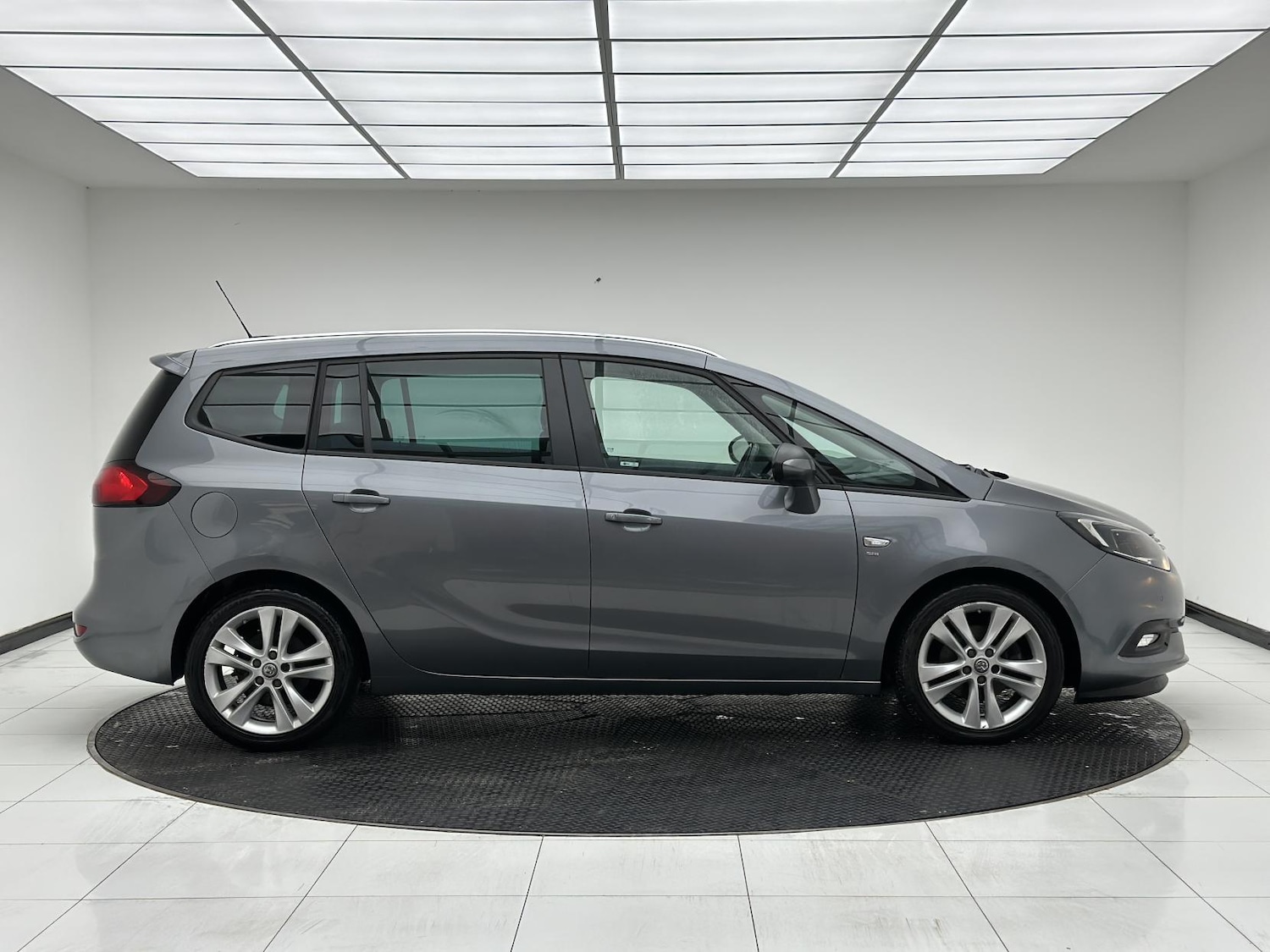 Used Vauxhall Zafira 2017 for sale - 76549014: Photo 9