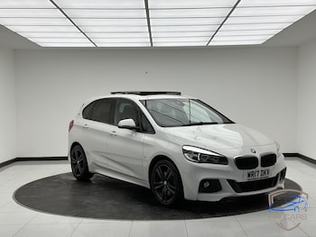 2017 - 225xe M Sport 5dr [Nav] Auto