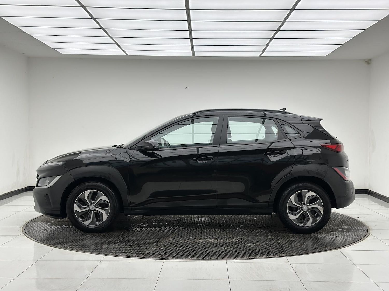 Used Hyundai KONA 2023 for sale - 77536394: Photo 4