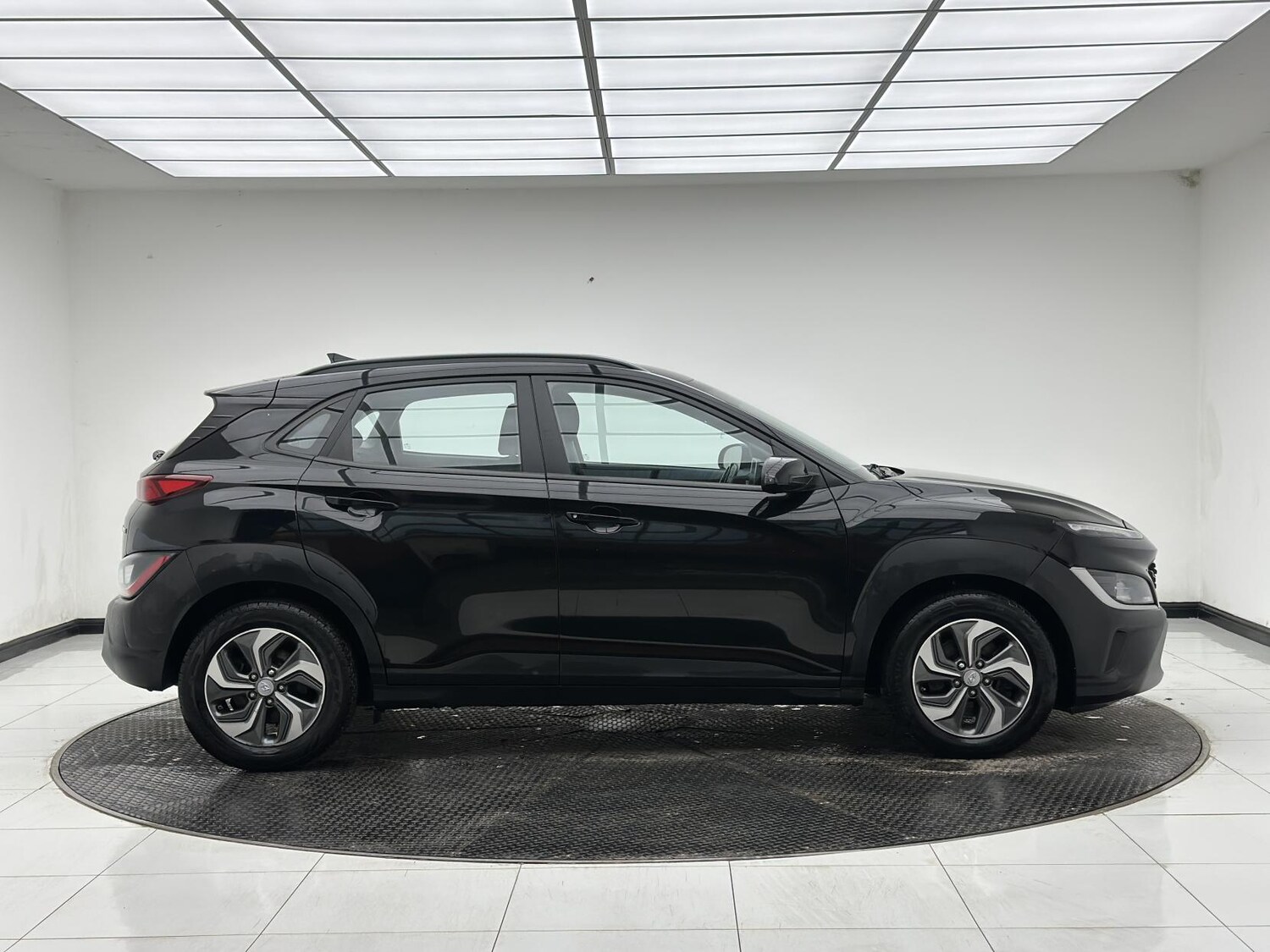 Used Hyundai KONA 2023 for sale - 77536394: Photo 9