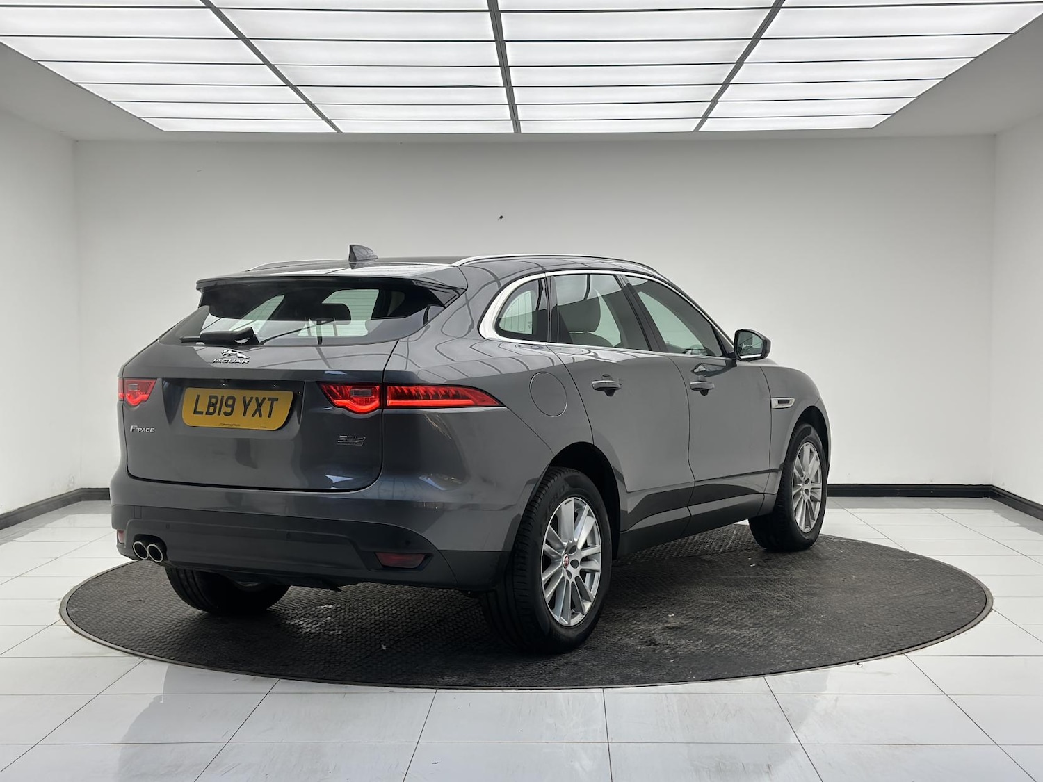 Used Jaguar F-Pace 2019 for sale - 77080965: Photo 15
