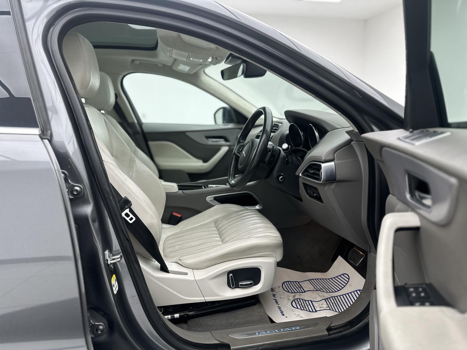 Used Jaguar F-Pace 2019 for sale - 77080965: Photo 16