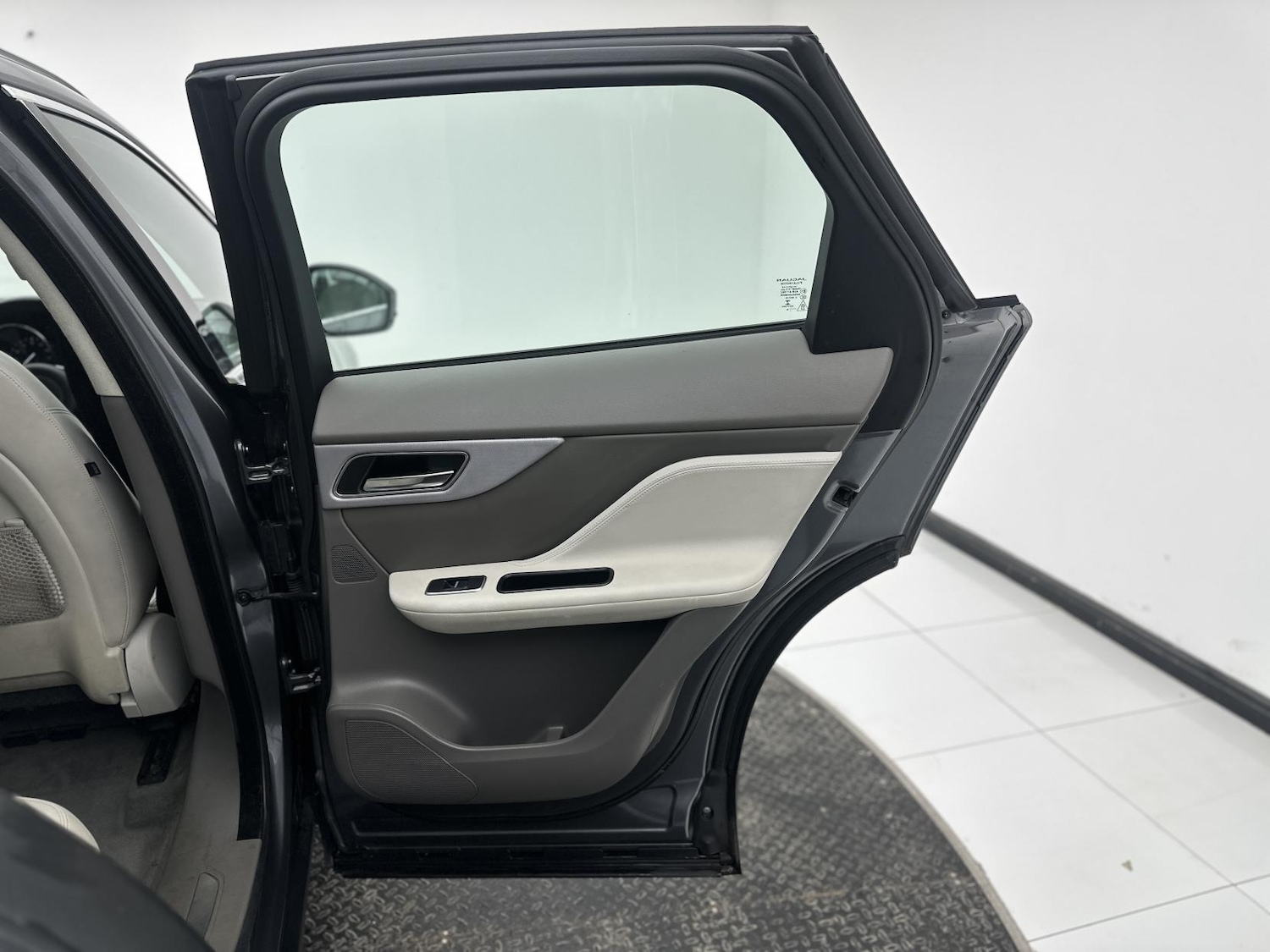 Used Jaguar F-Pace 2019 for sale - 77080965: Photo 22