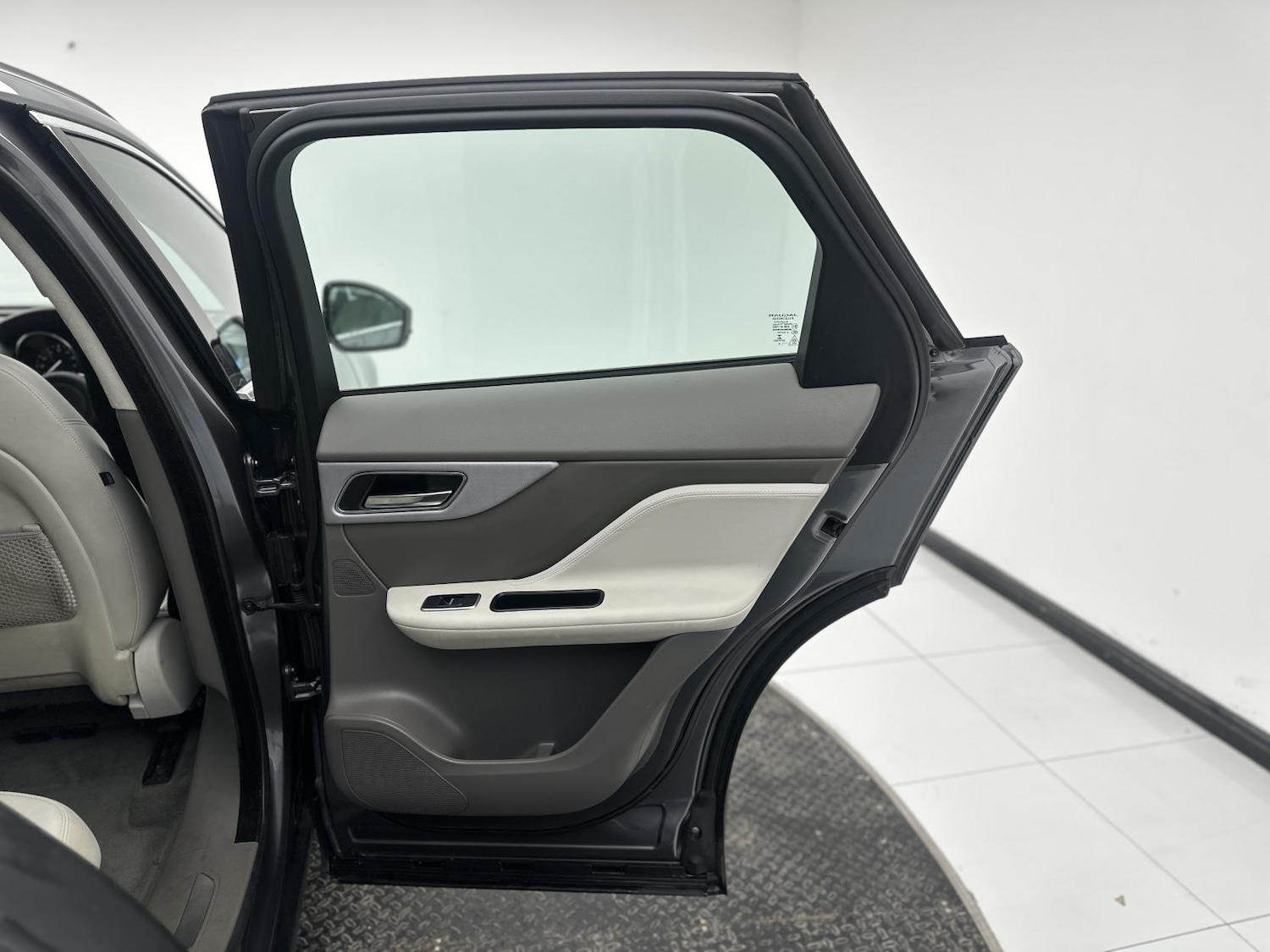 Used Jaguar F-Pace 2019 for sale - 77080965: Photo 26