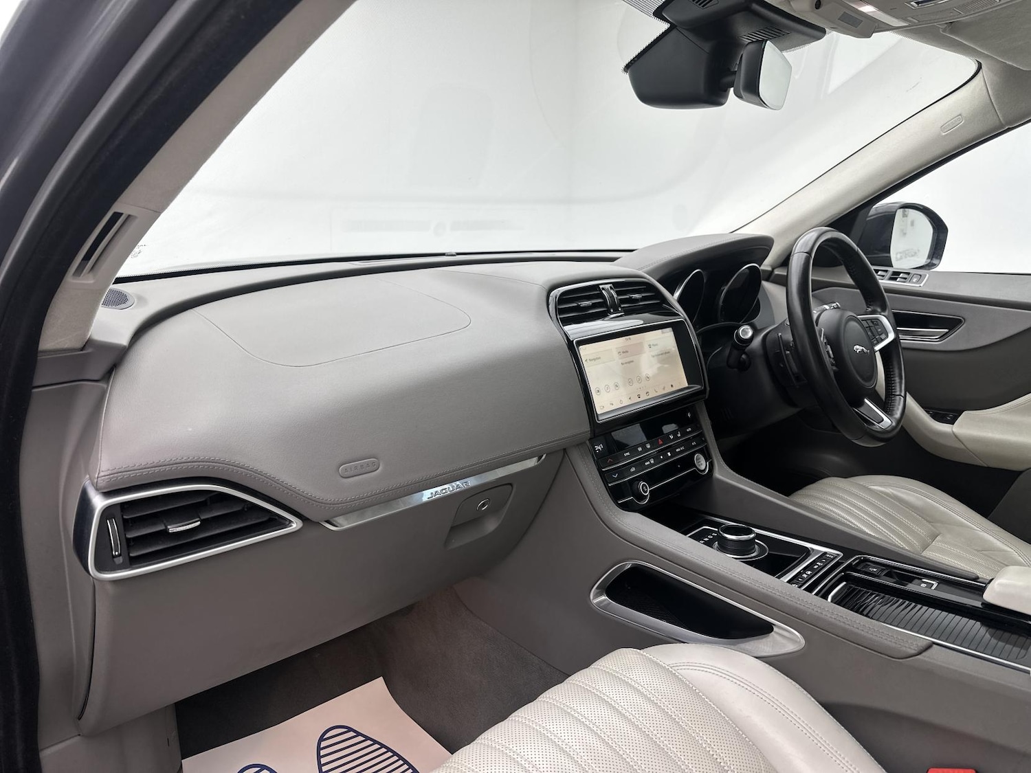 Used Jaguar F-Pace 2019 for sale - 77080965: Photo 32