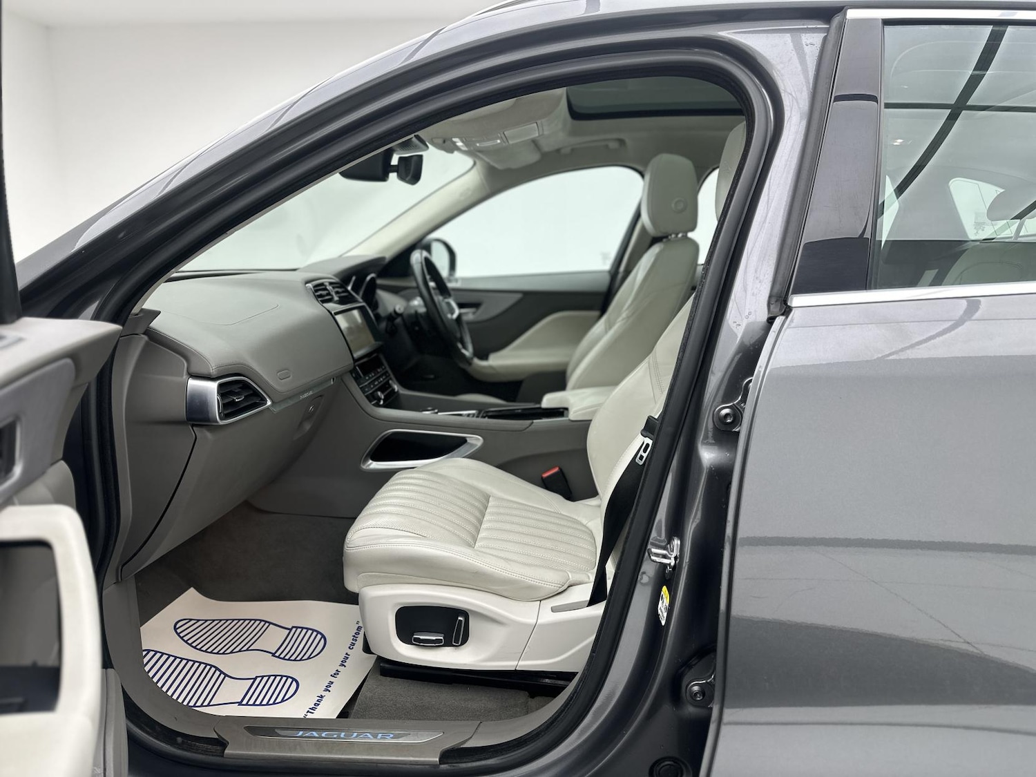 Used Jaguar F-Pace 2019 for sale - 77080965: Photo 33