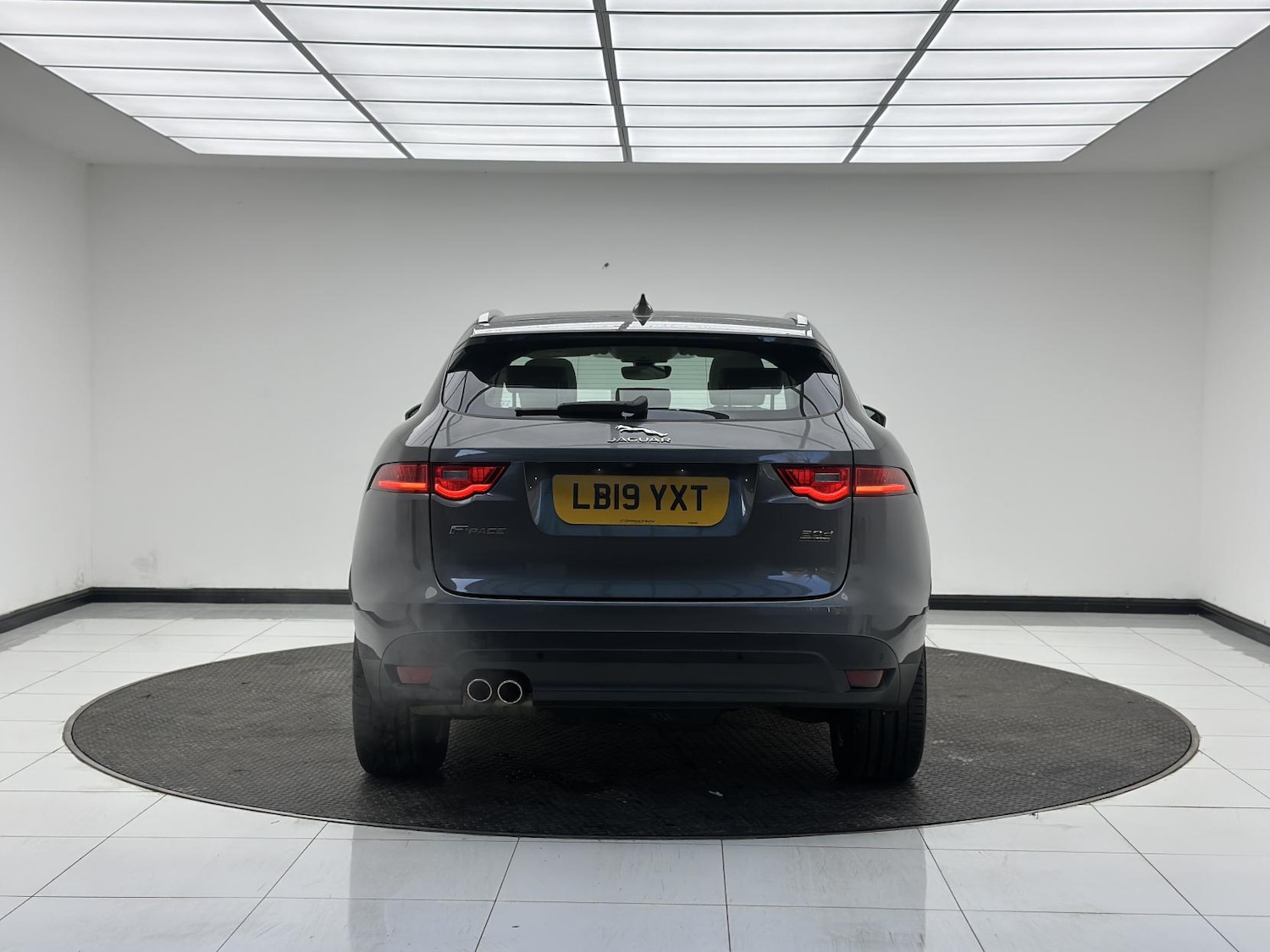 Used Jaguar F-Pace 2019 for sale - 77080965: Photo 6