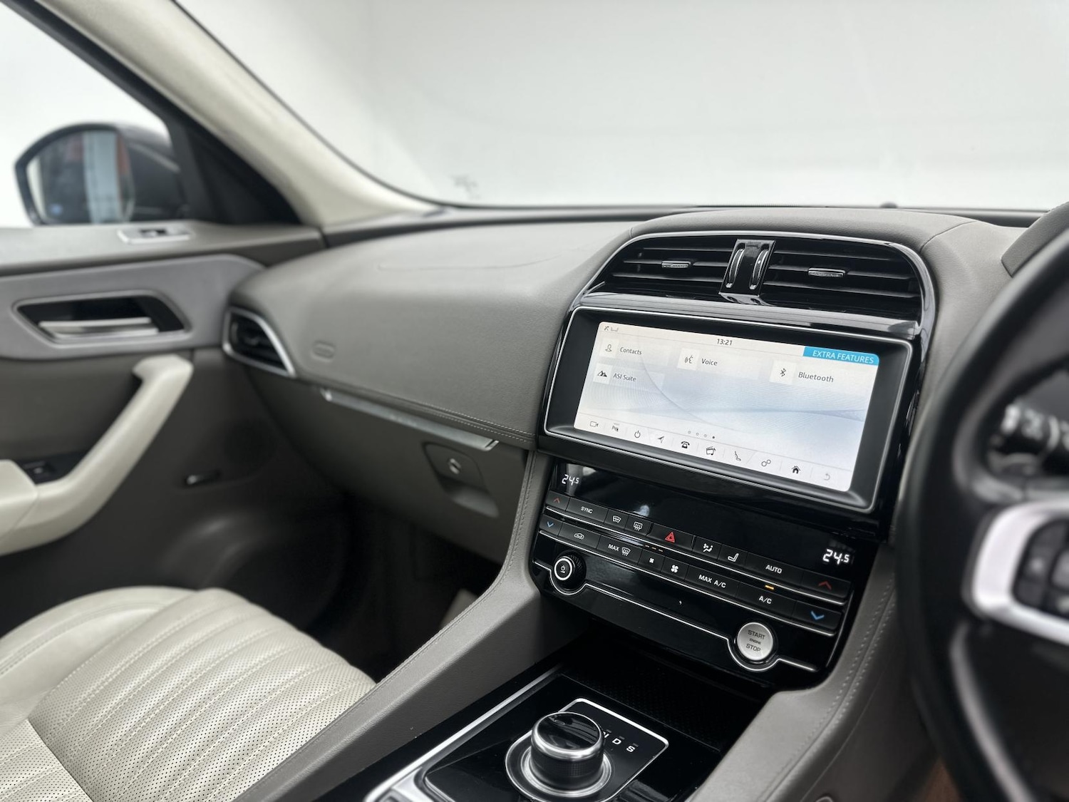 Used Jaguar F-Pace 2019 for sale - 77080965: Photo 62