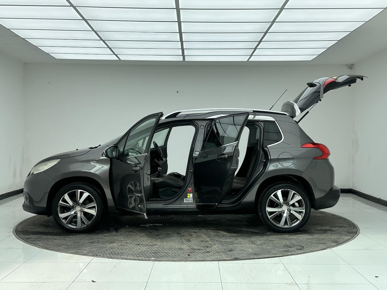 Used Peugeot 2008 2014 for sale - 78152947: Photo 11