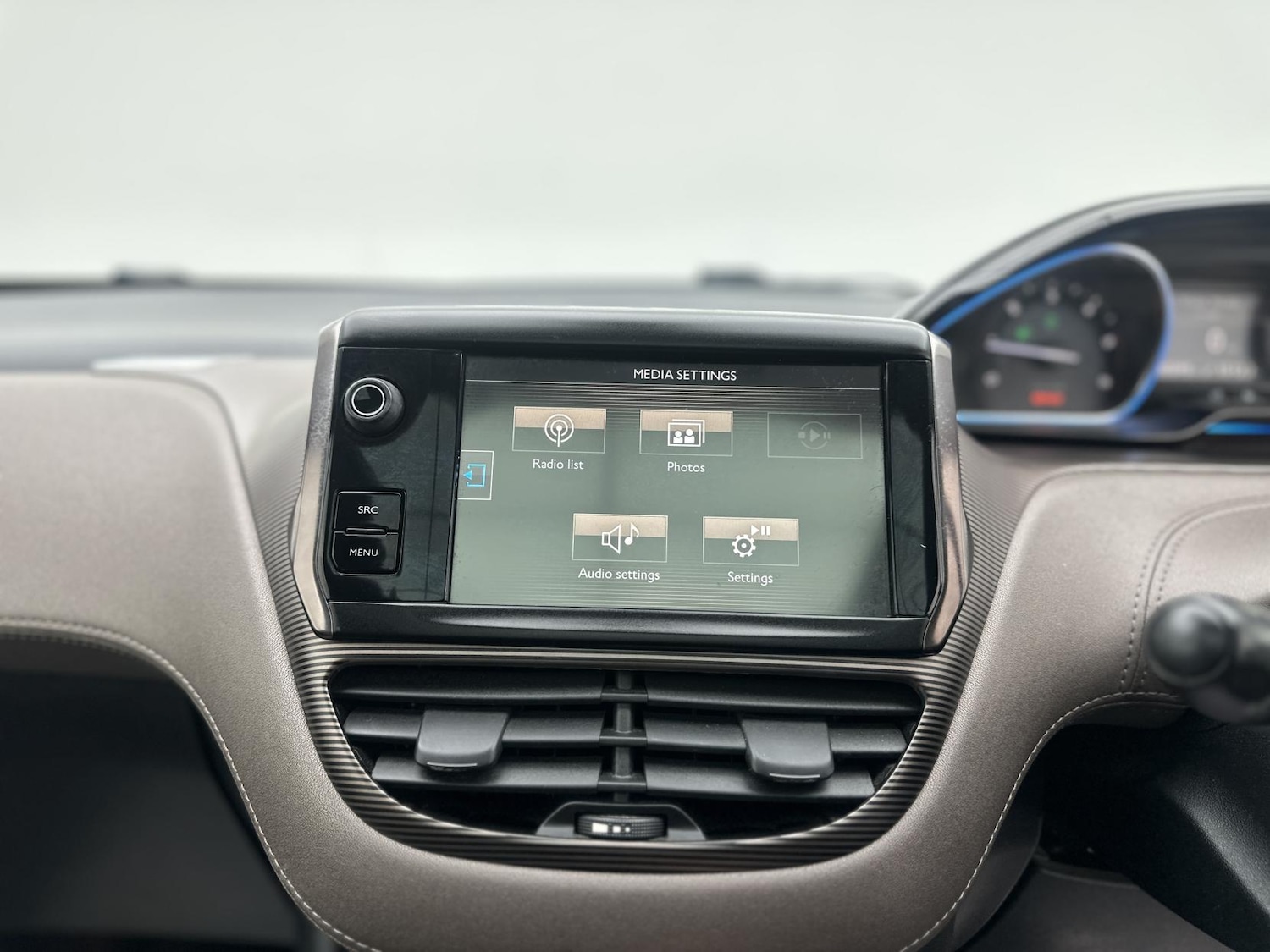 Used Peugeot 2008 2014 for sale - 78152947: Photo 44