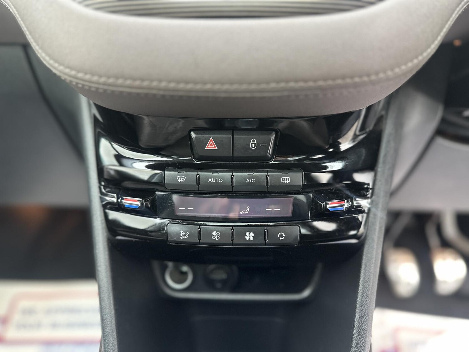 Used Peugeot 2008 2014 for sale - 78152947: Photo 45