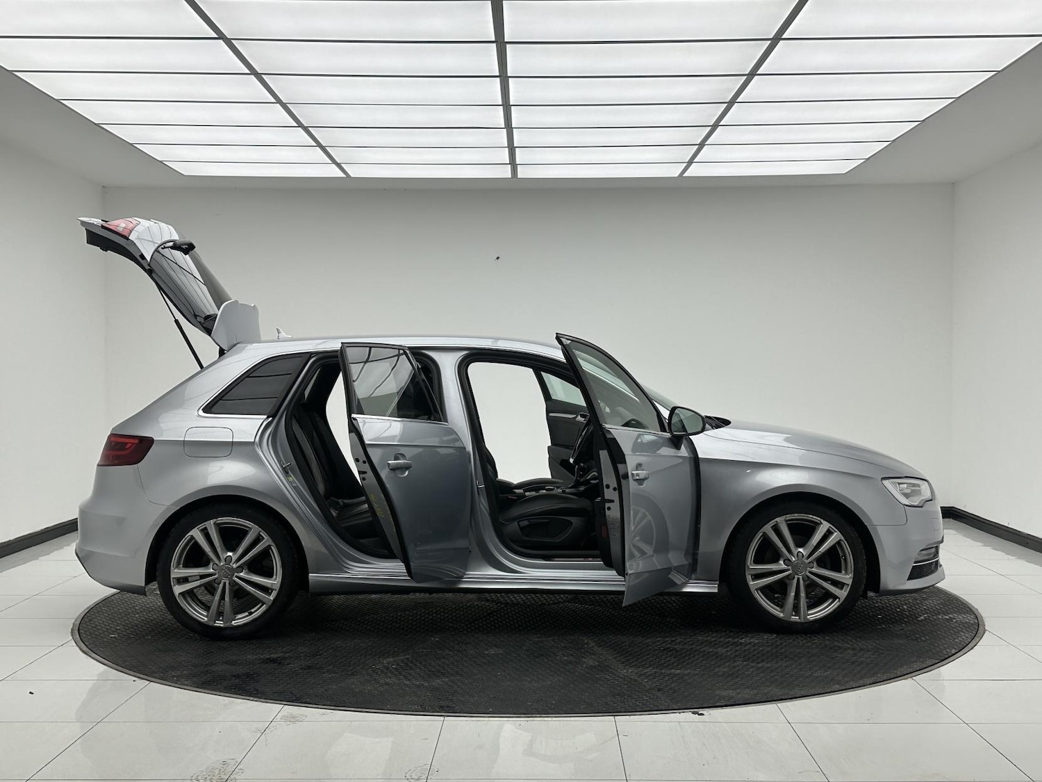 Used Audi A3 2015 for sale - 76526553: Photo 11