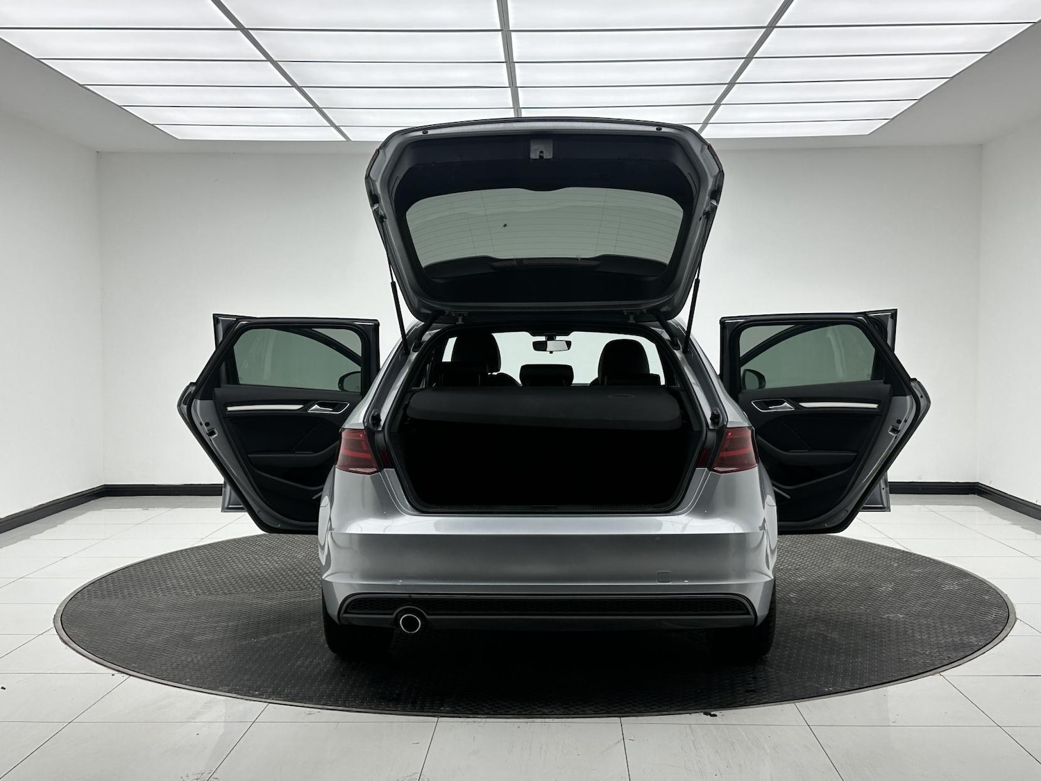 Used Audi A3 2015 for sale - 76526553: Photo 14