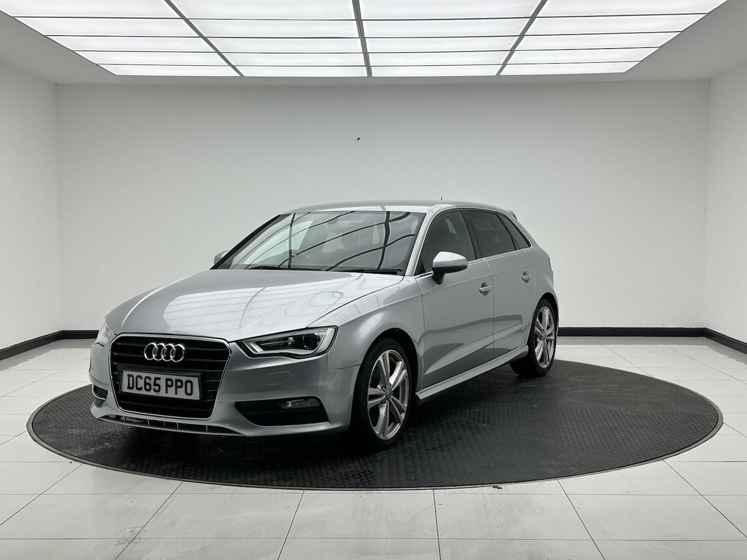 Used Audi A3 2015 for sale - 76526553: Photo 3