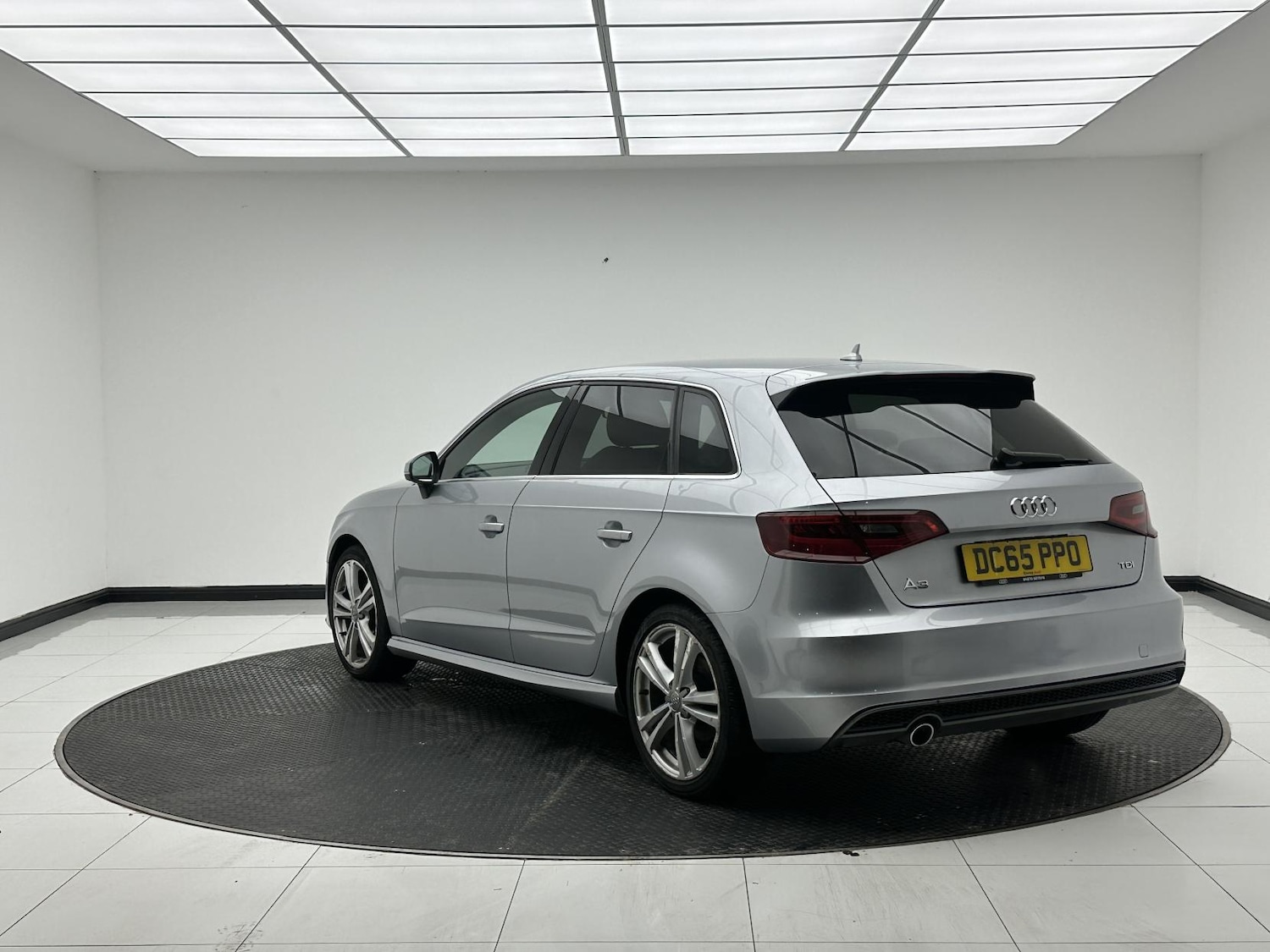 Used Audi A3 2015 for sale - 76526553: Photo 4