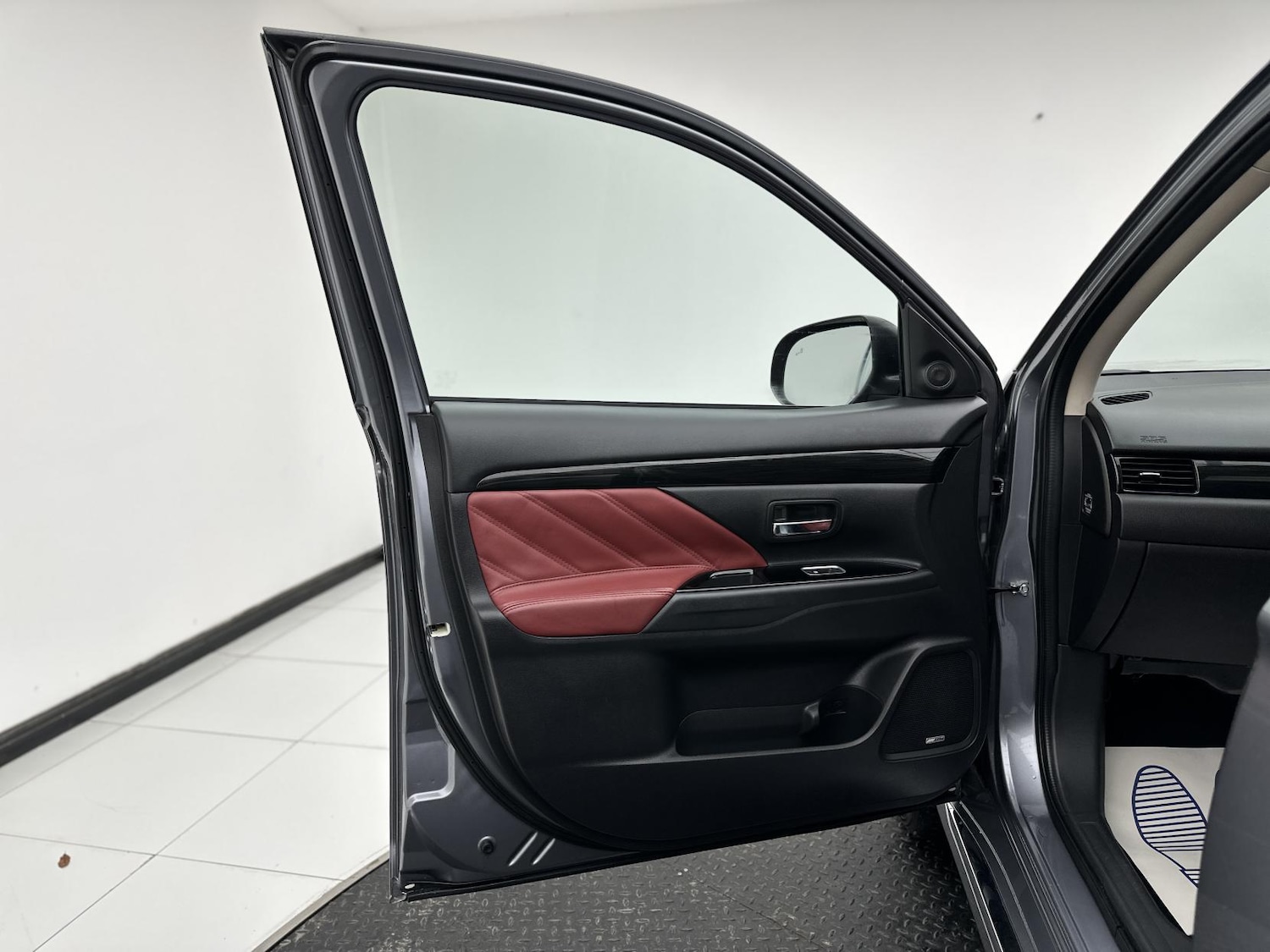 Used Mitsubishi Outlander 2016 for sale - 76752025: Photo 39