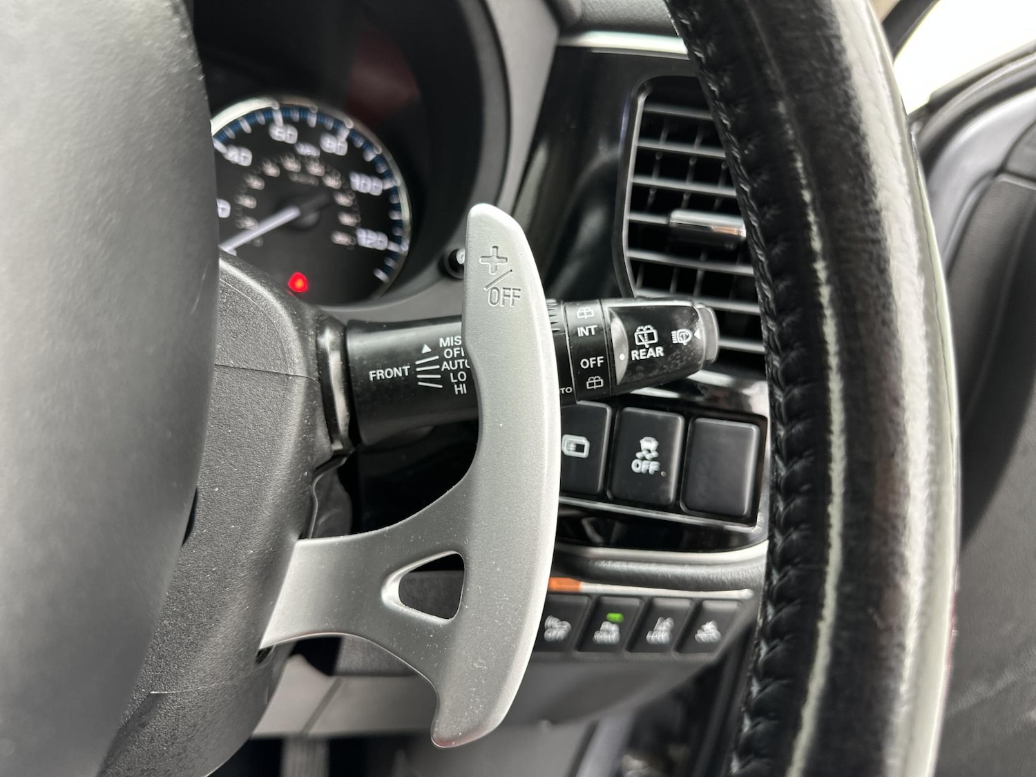 Used Mitsubishi Outlander 2016 for sale - 76752025: Photo 49