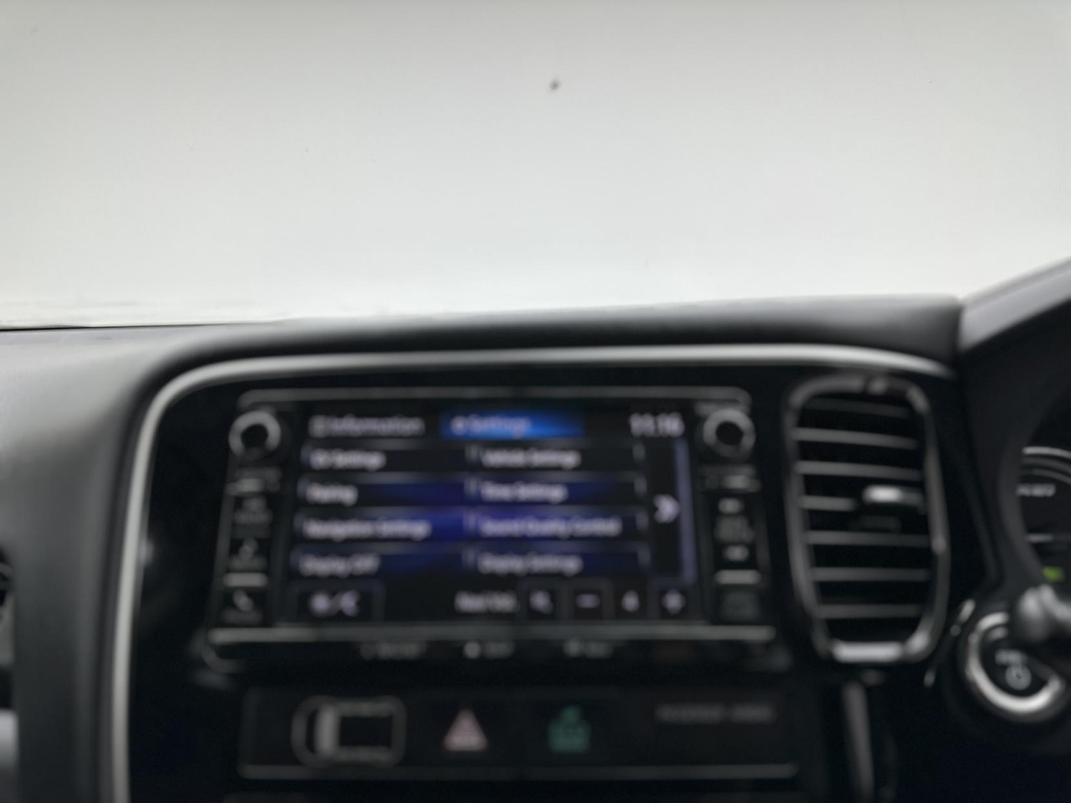 Used Mitsubishi Outlander 2016 for sale - 76752025: Photo 53