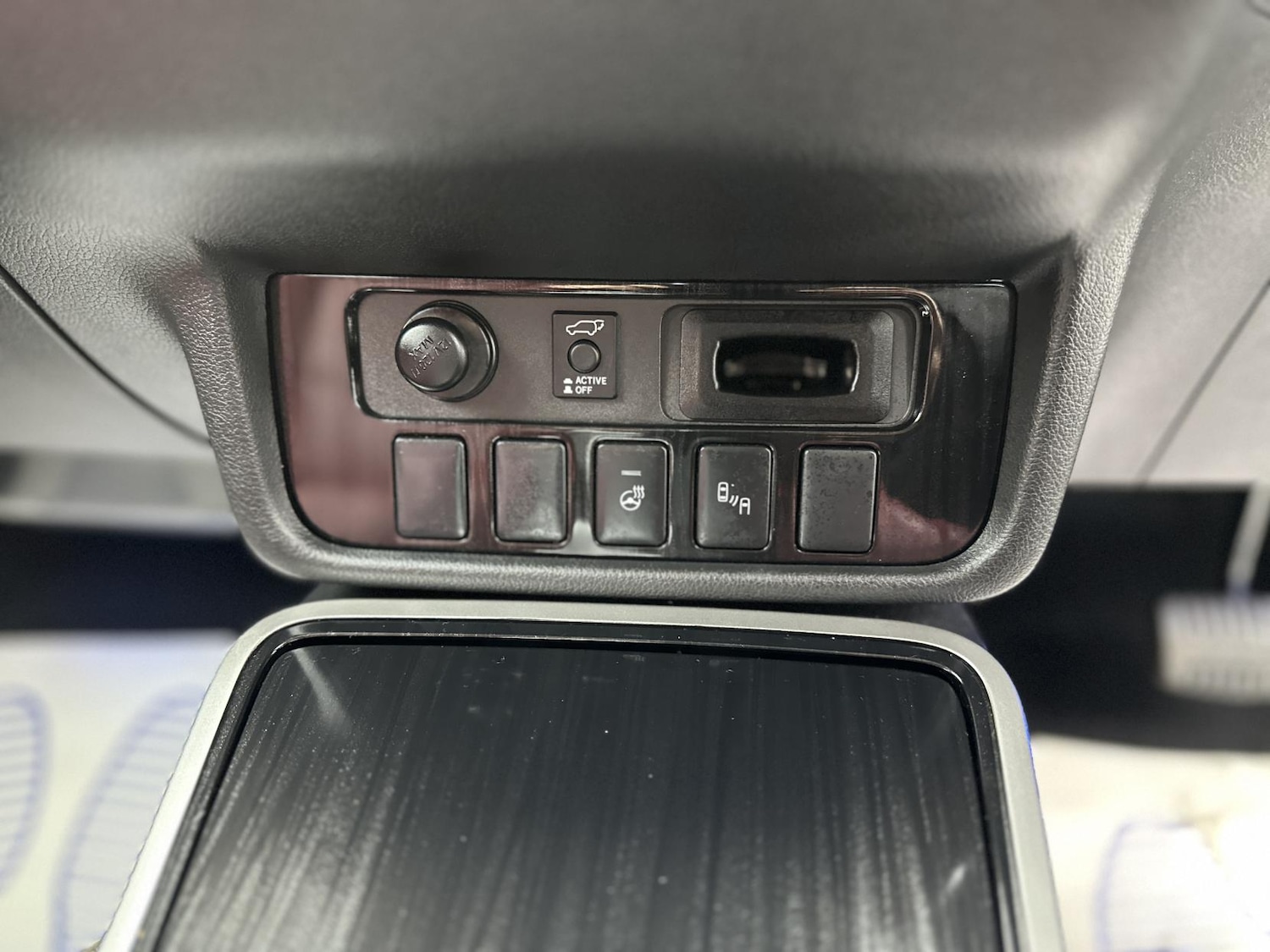 Used Mitsubishi Outlander 2016 for sale - 76752025: Photo 55