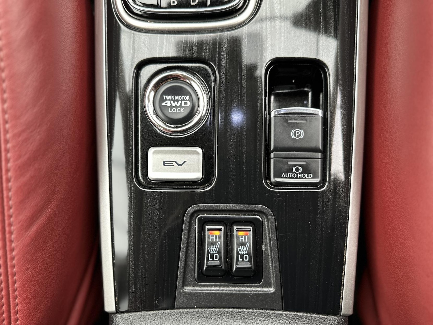 Used Mitsubishi Outlander 2016 for sale - 76752025: Photo 57