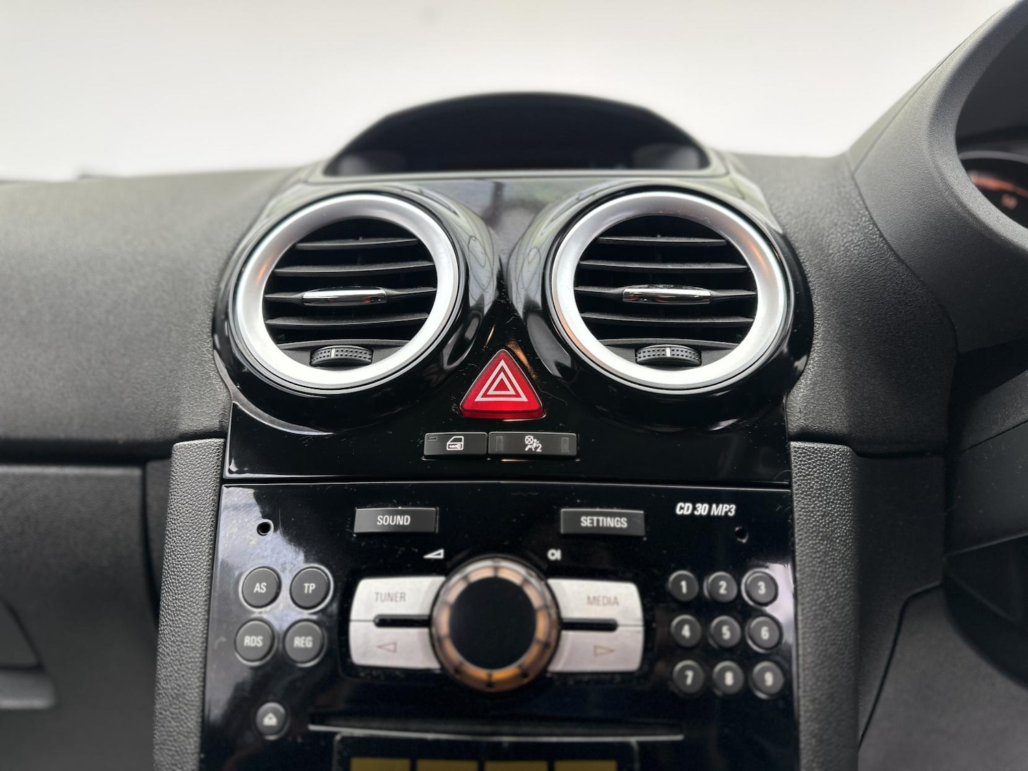 Used Vauxhall Corsa 2013 for sale - 76643876: Photo 41