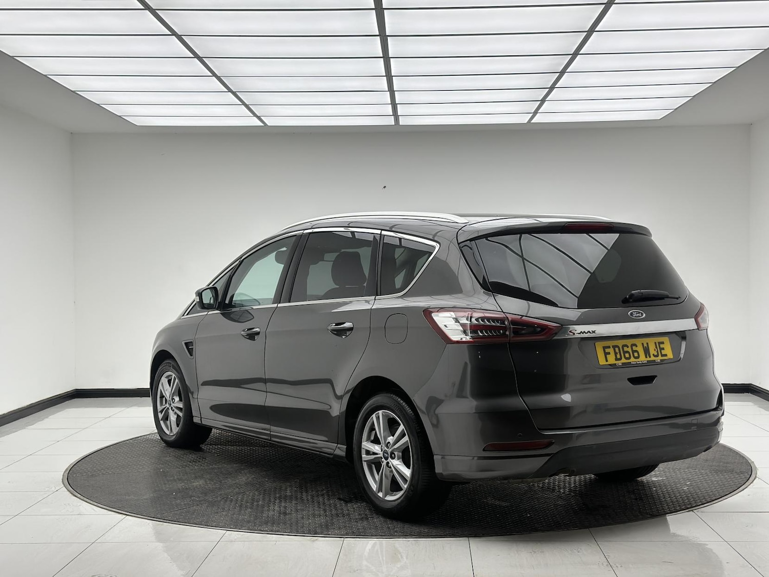 Used Ford S-Max 2017 for sale - 76714083: Photo 10