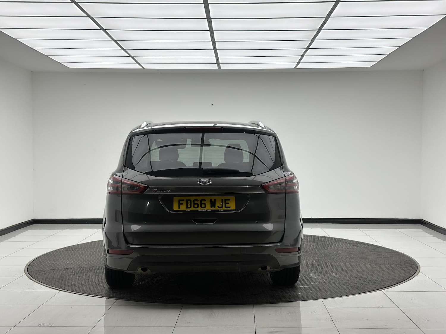 Used Ford S-Max 2017 for sale - 76714083: Photo 11