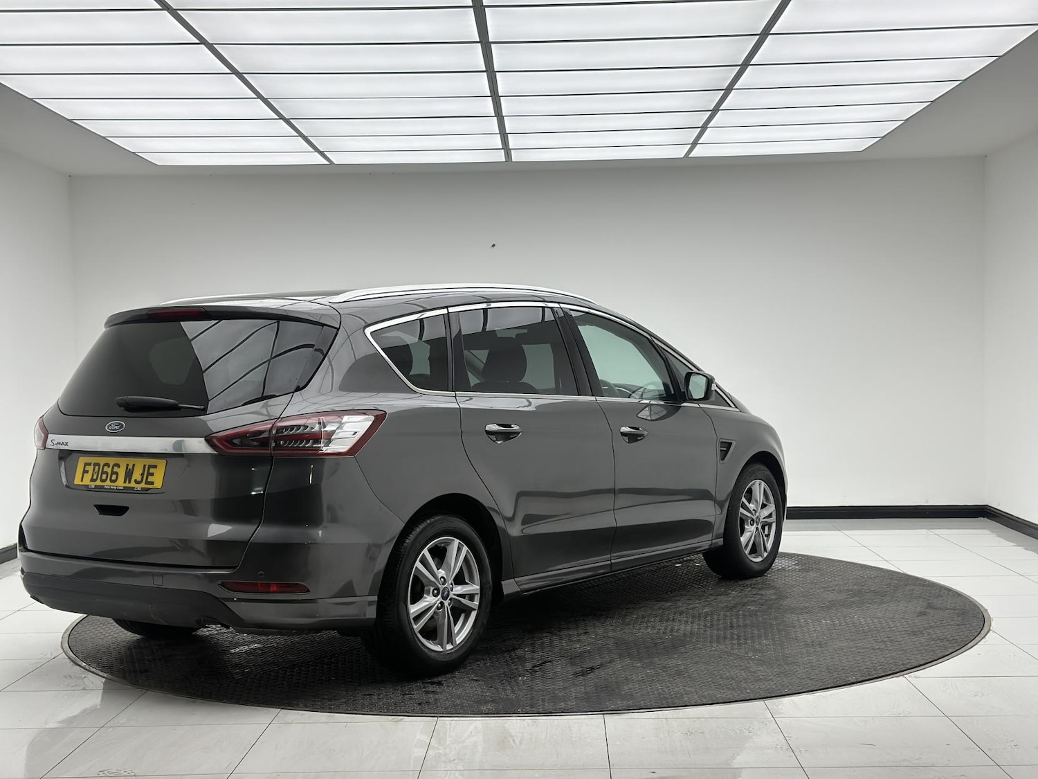 Used Ford S-Max 2017 for sale - 76714083: Photo 12