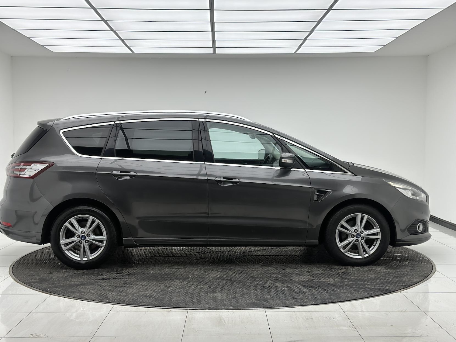 Used Ford S-Max 2017 for sale - 76714083: Photo 13