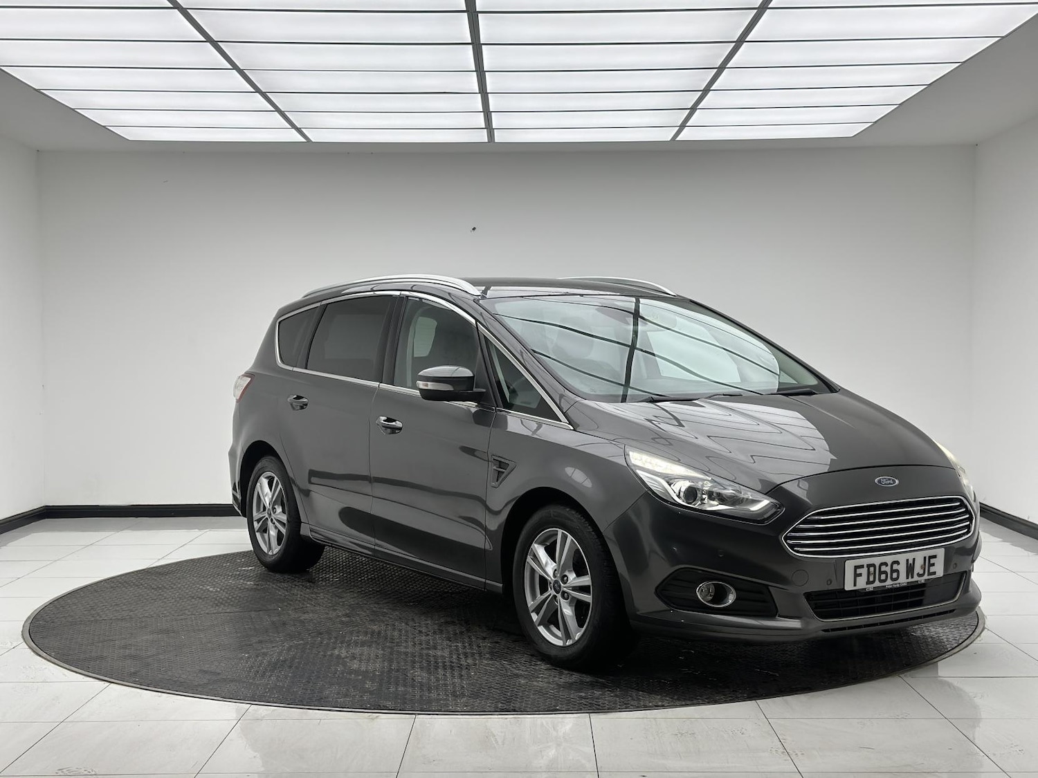 Used Ford S-Max 2017 for sale - 76714083: Photo 14