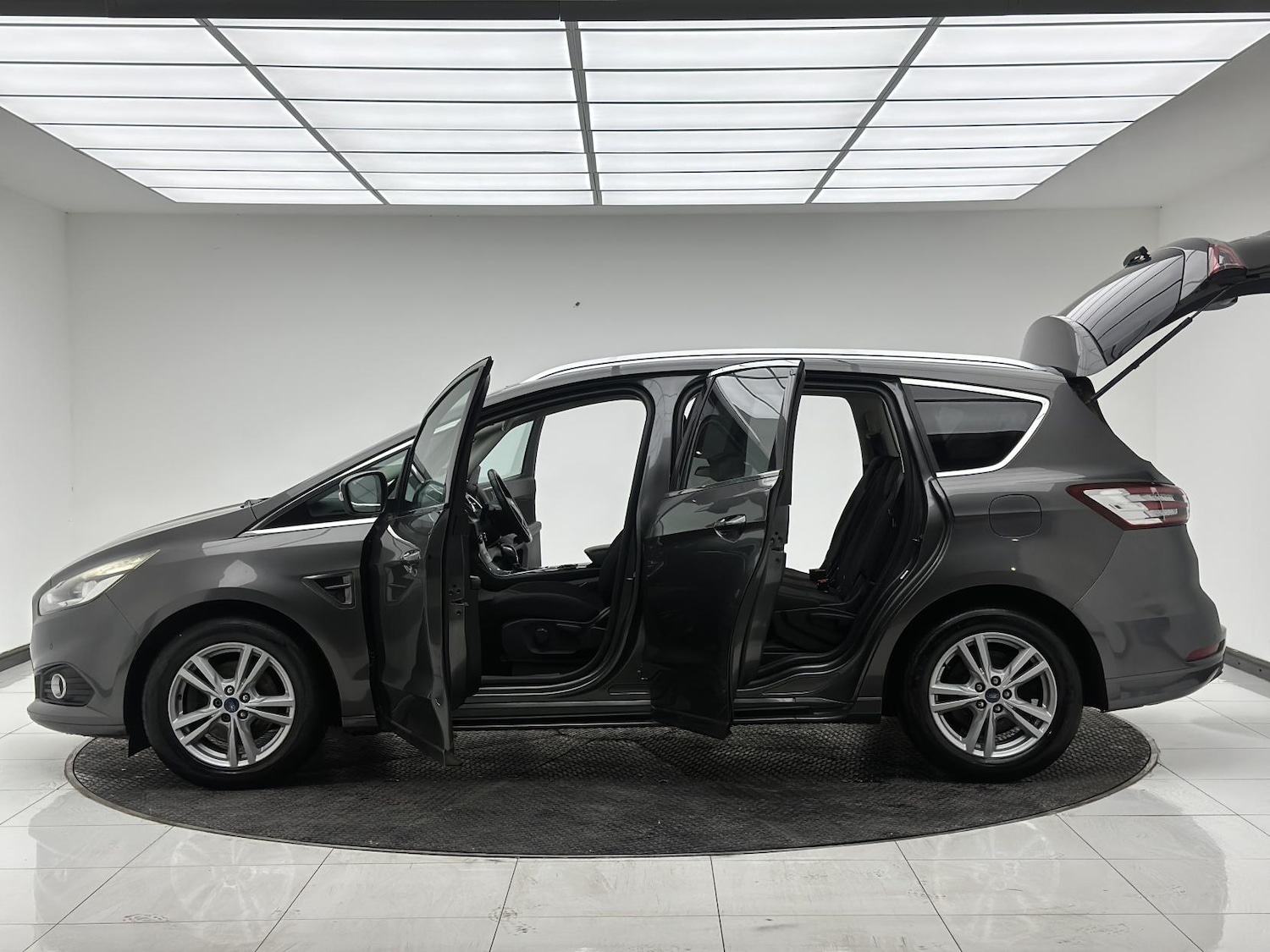 Used Ford S-Max 2017 for sale - 76714083: Photo 16