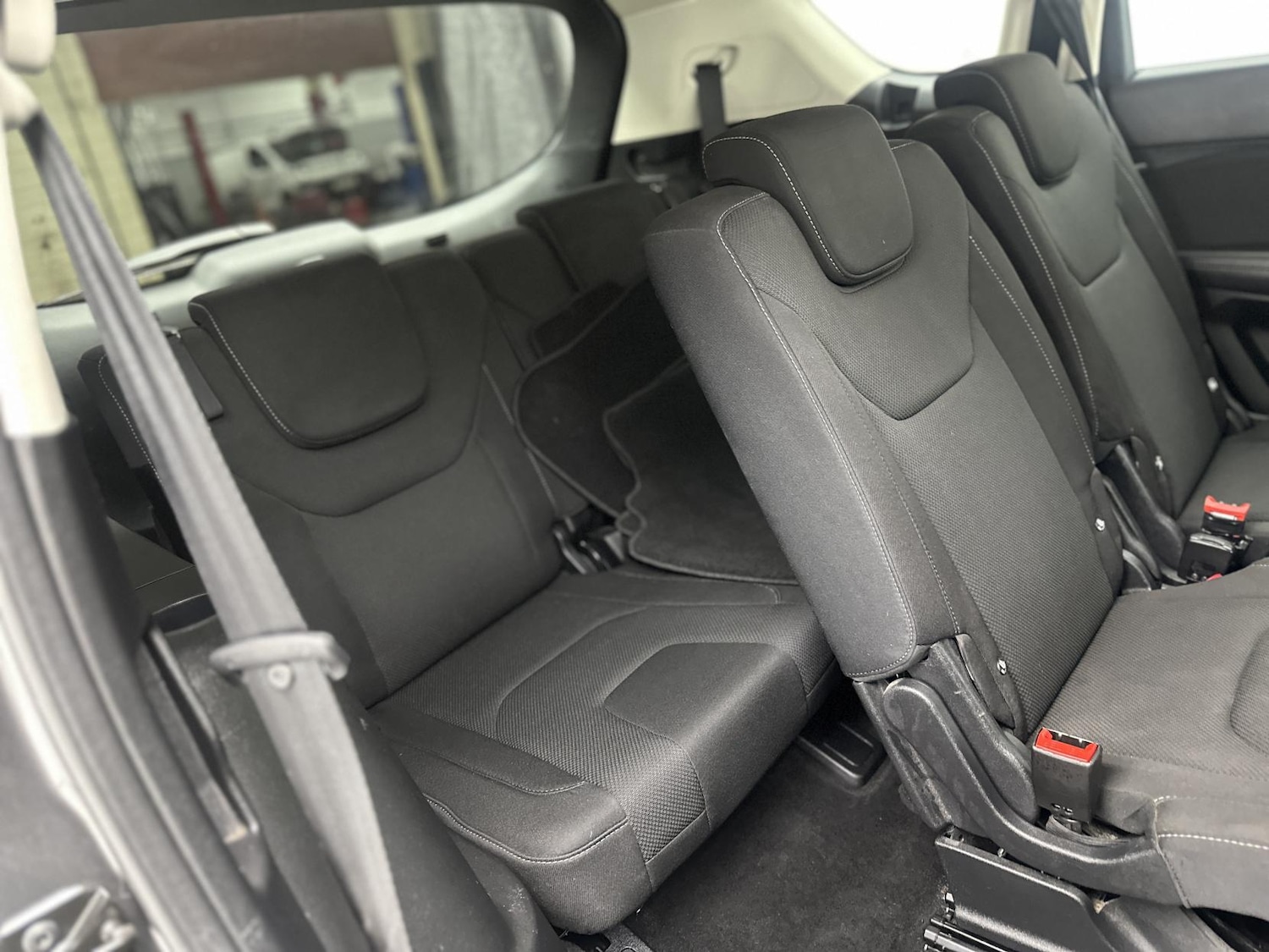 Used Ford S-Max 2017 for sale - 76714083: Photo 31