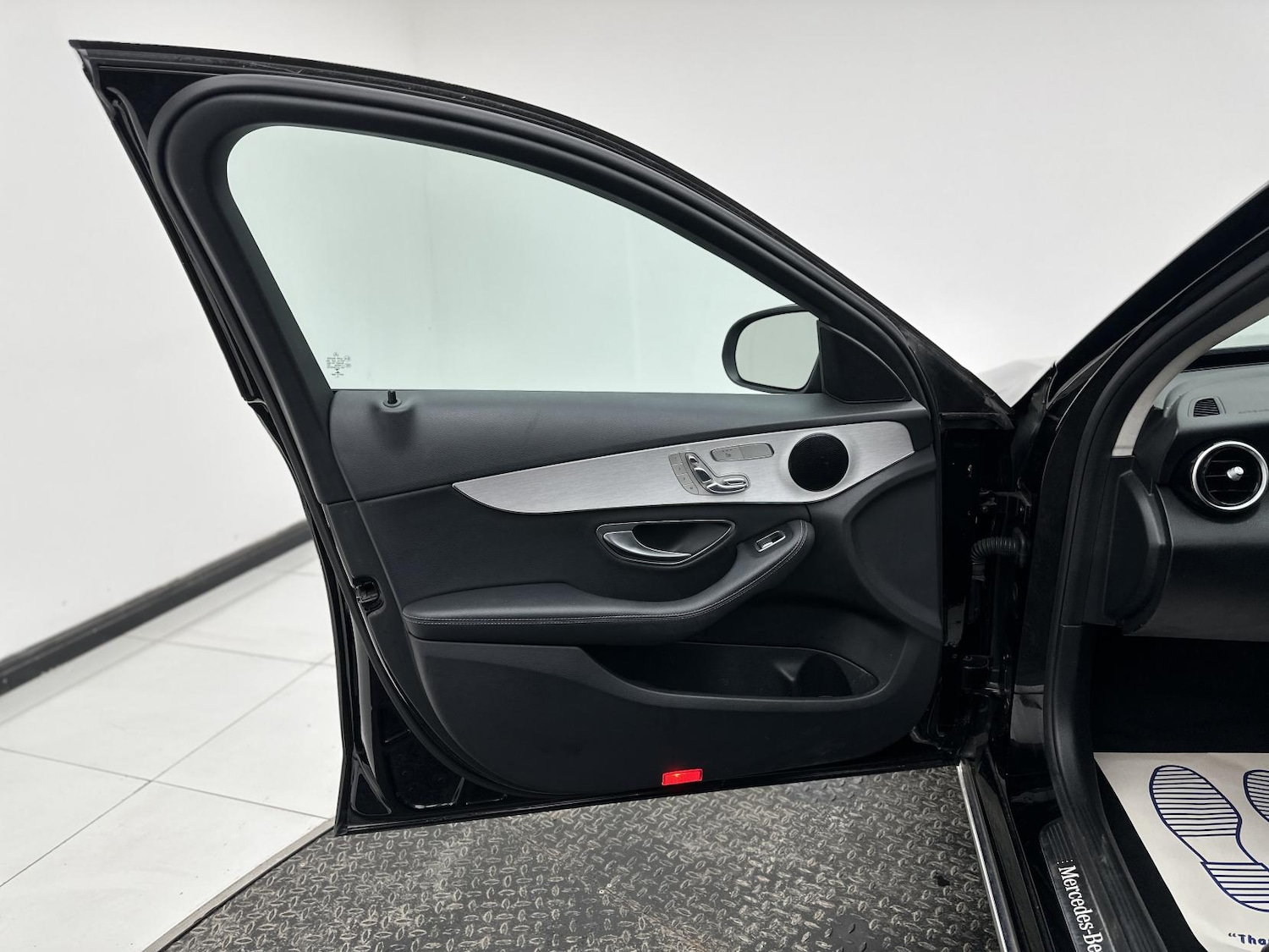 Used Mercedes-Benz C Class 2017 for sale - 77063572: Photo 34