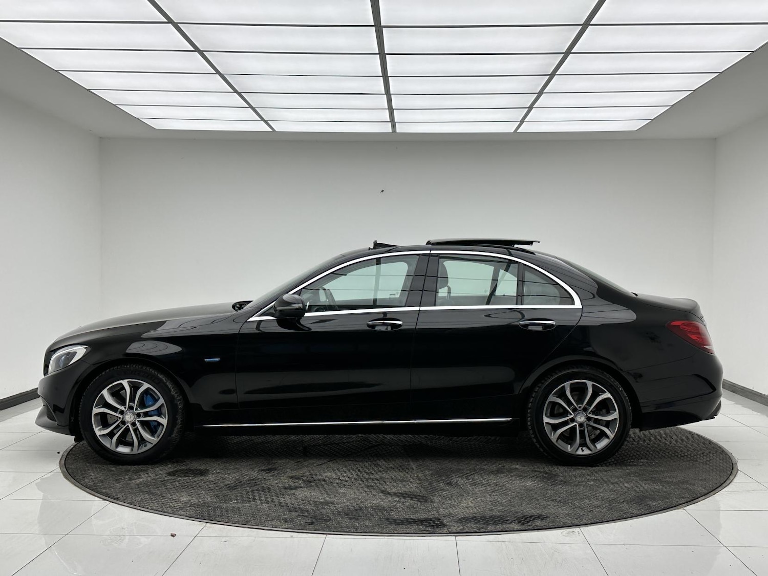 Used Mercedes-Benz C Class 2017 for sale - 77063572: Photo 4