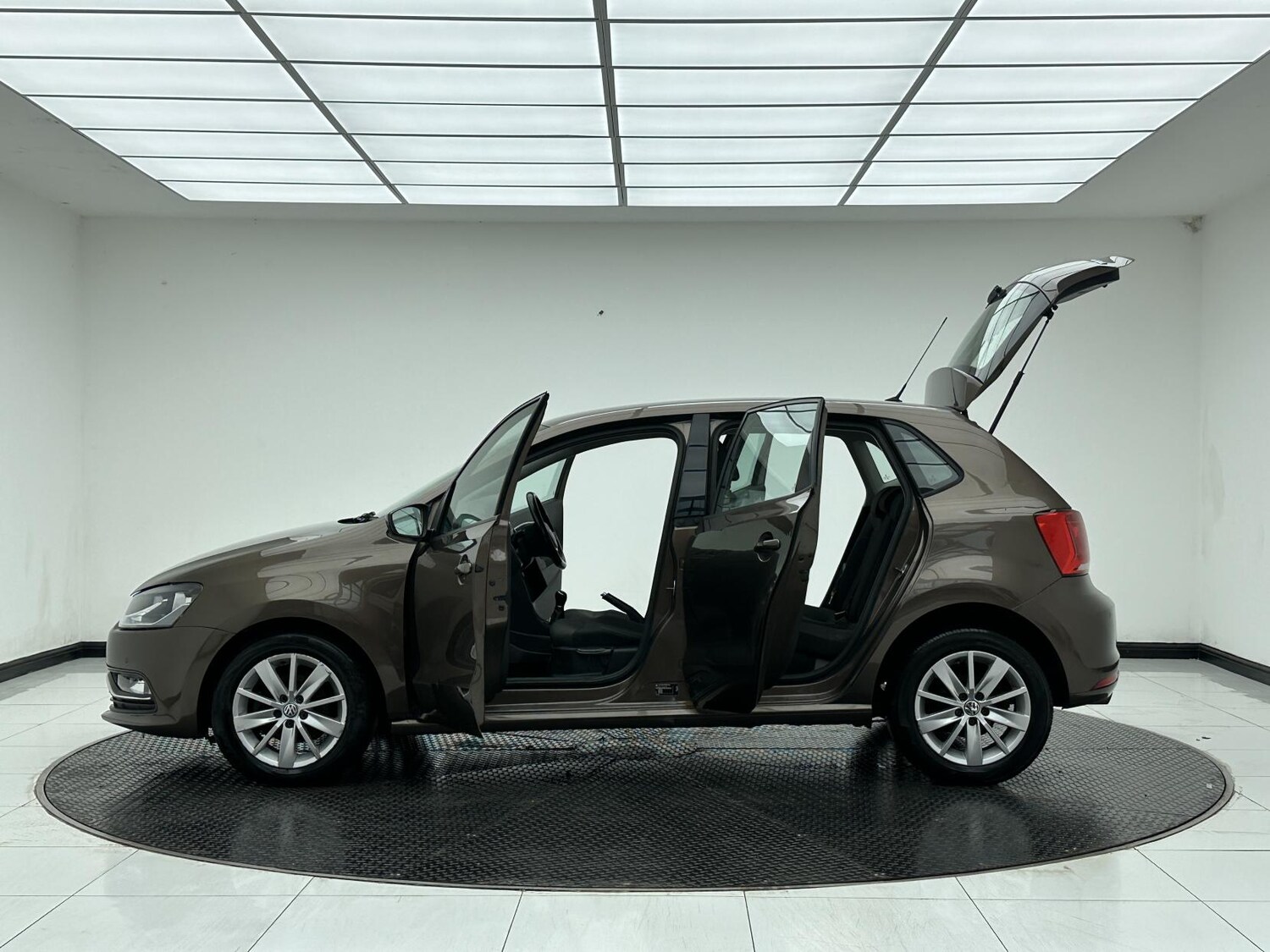 Used Volkswagen Polo 2016 for sale - 77492829: Photo 12