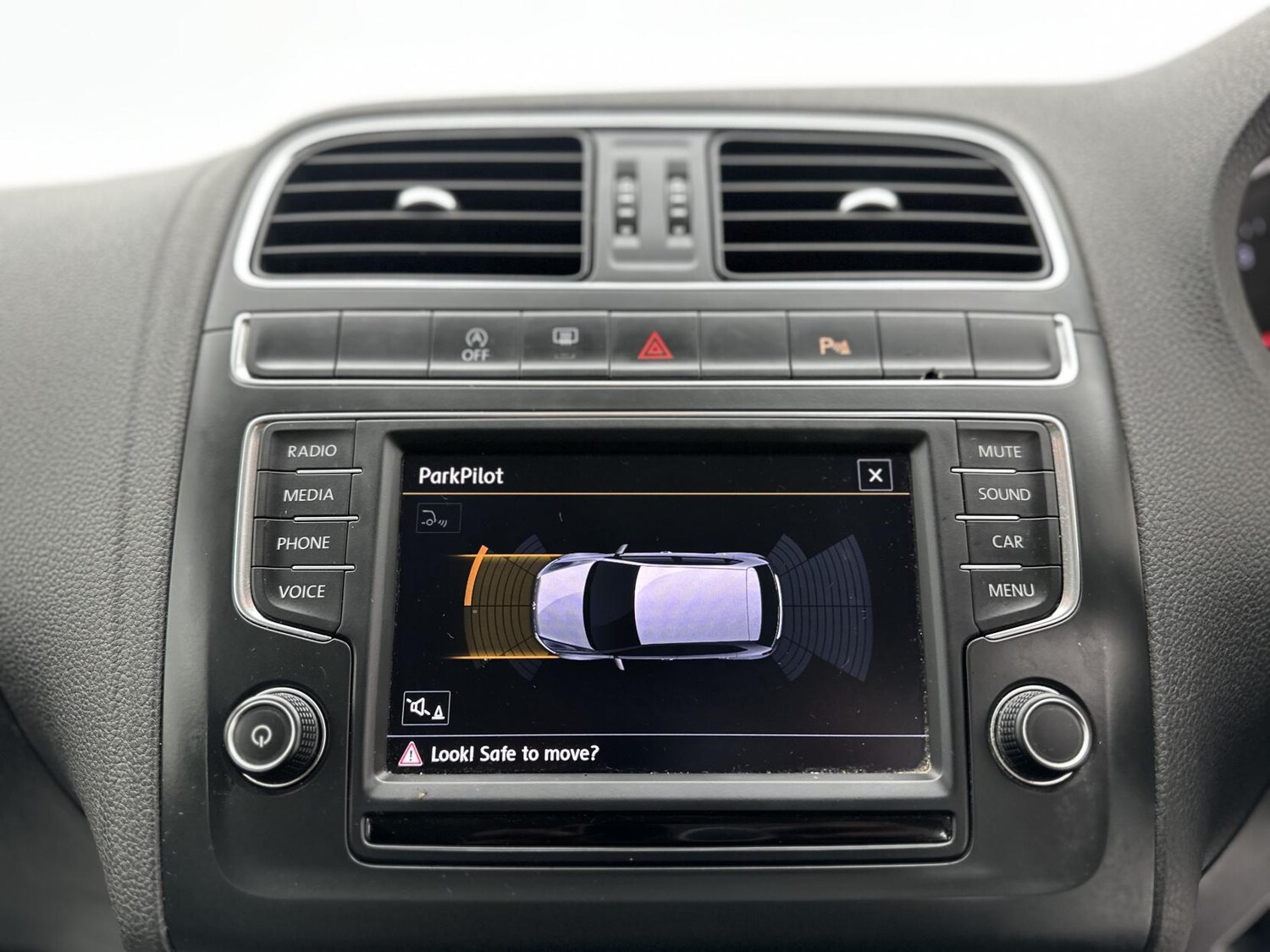 Used Volkswagen Polo 2016 for sale - 77492829: Photo 42