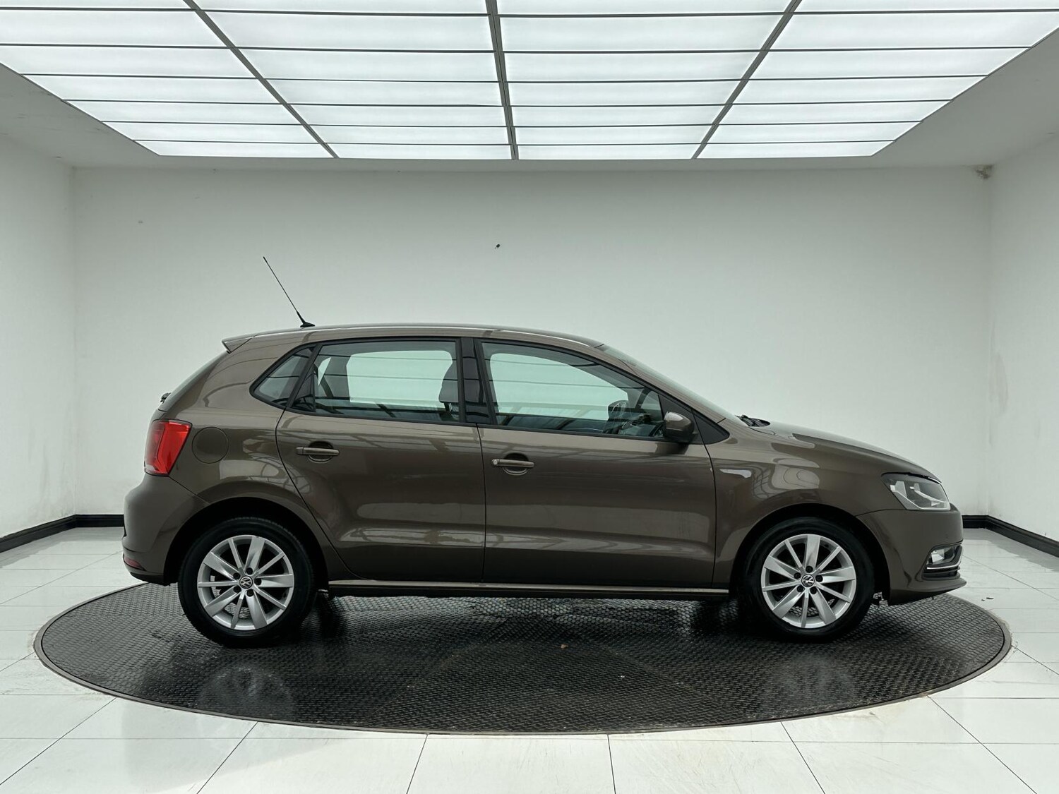 Used Volkswagen Polo 2016 for sale - 77492829: Photo 9
