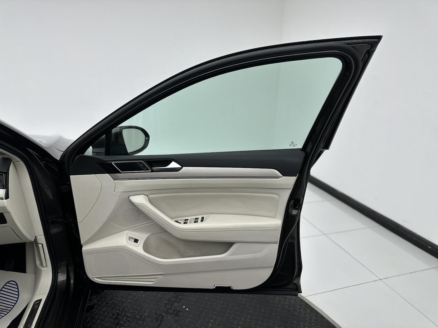 Used Volkswagen Passat 2017 for sale - 76196981: Photo 17