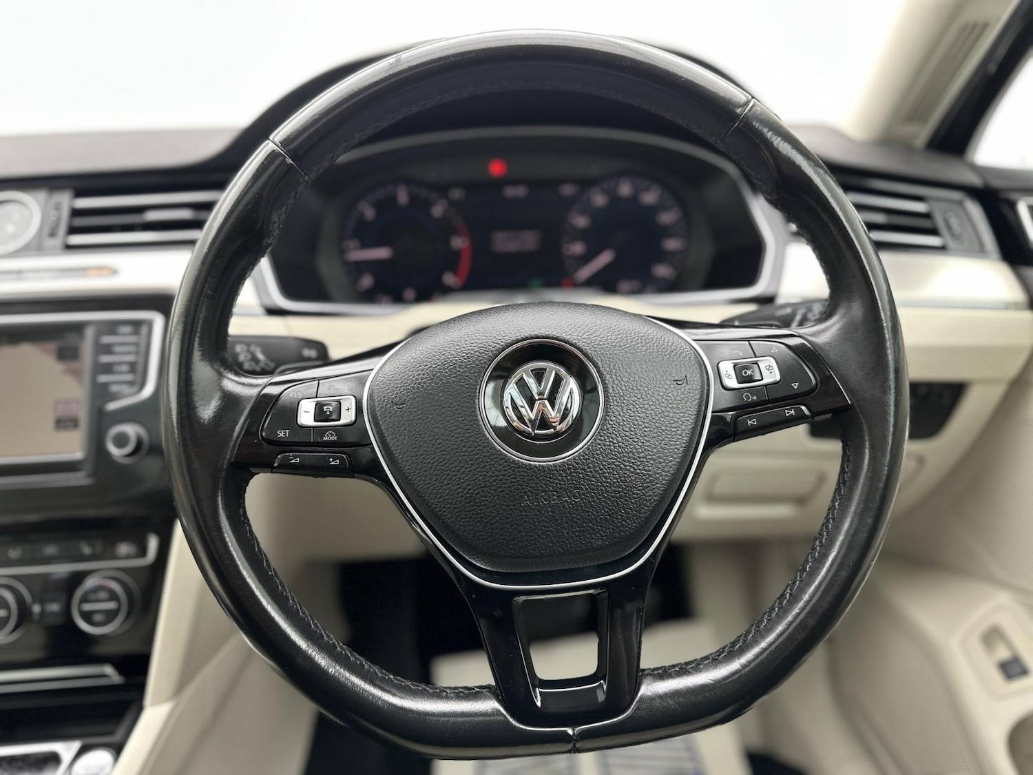 Used Volkswagen Passat 2017 for sale - 76196981: Photo 25