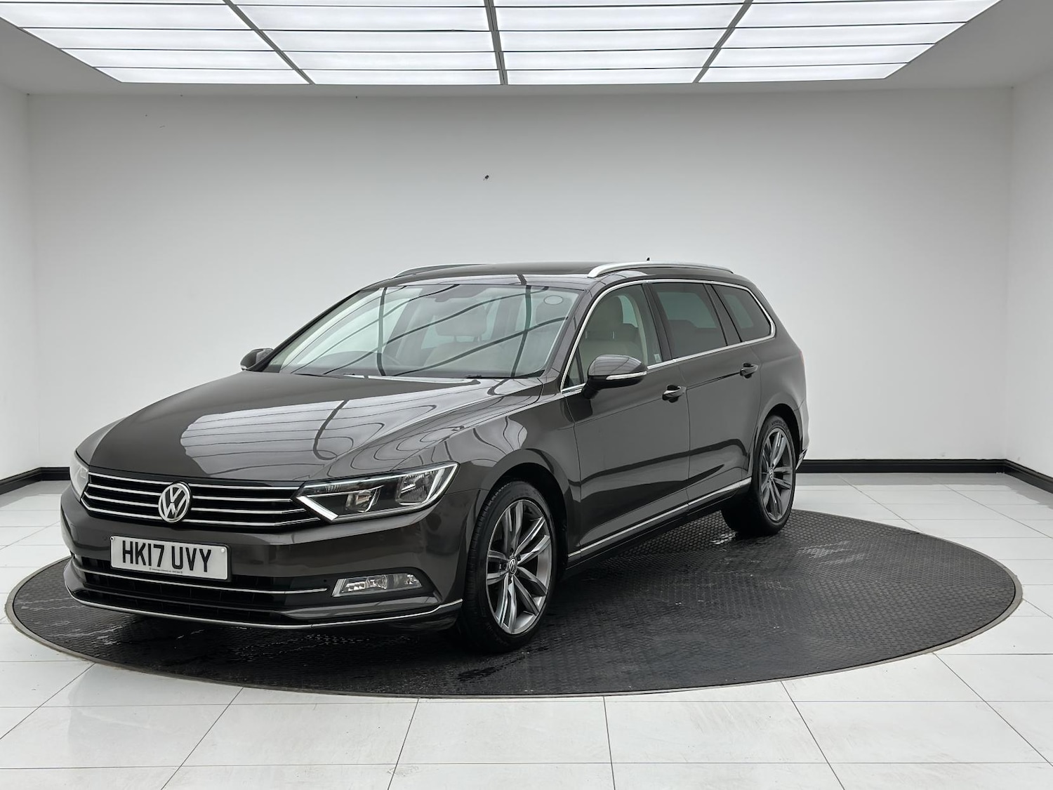 Used Volkswagen Passat 2017 for sale - 76196981: Photo 3