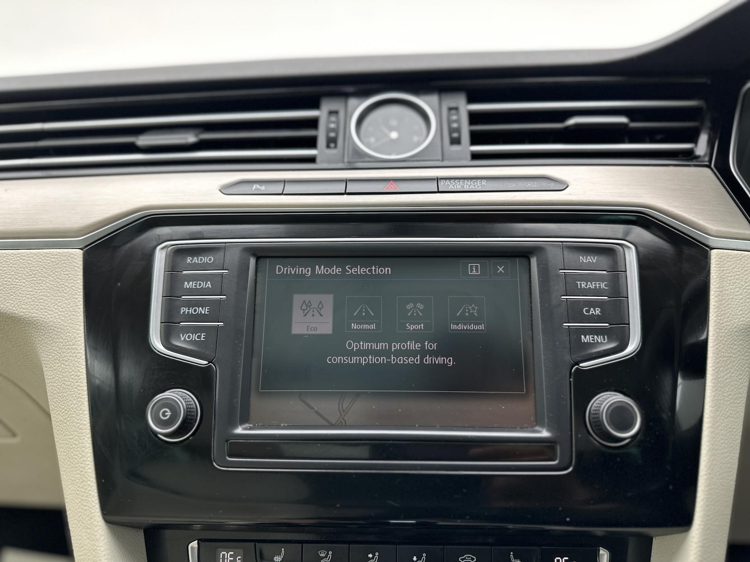 Used Volkswagen Passat 2017 for sale - 76196981: Photo 41