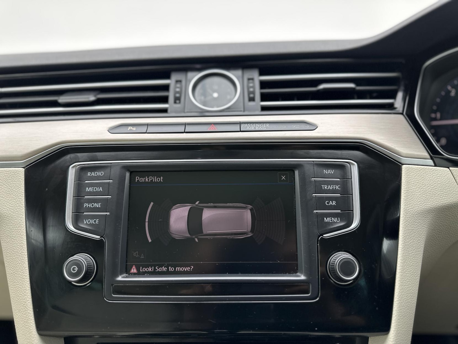 Used Volkswagen Passat 2017 for sale - 76196981: Photo 44