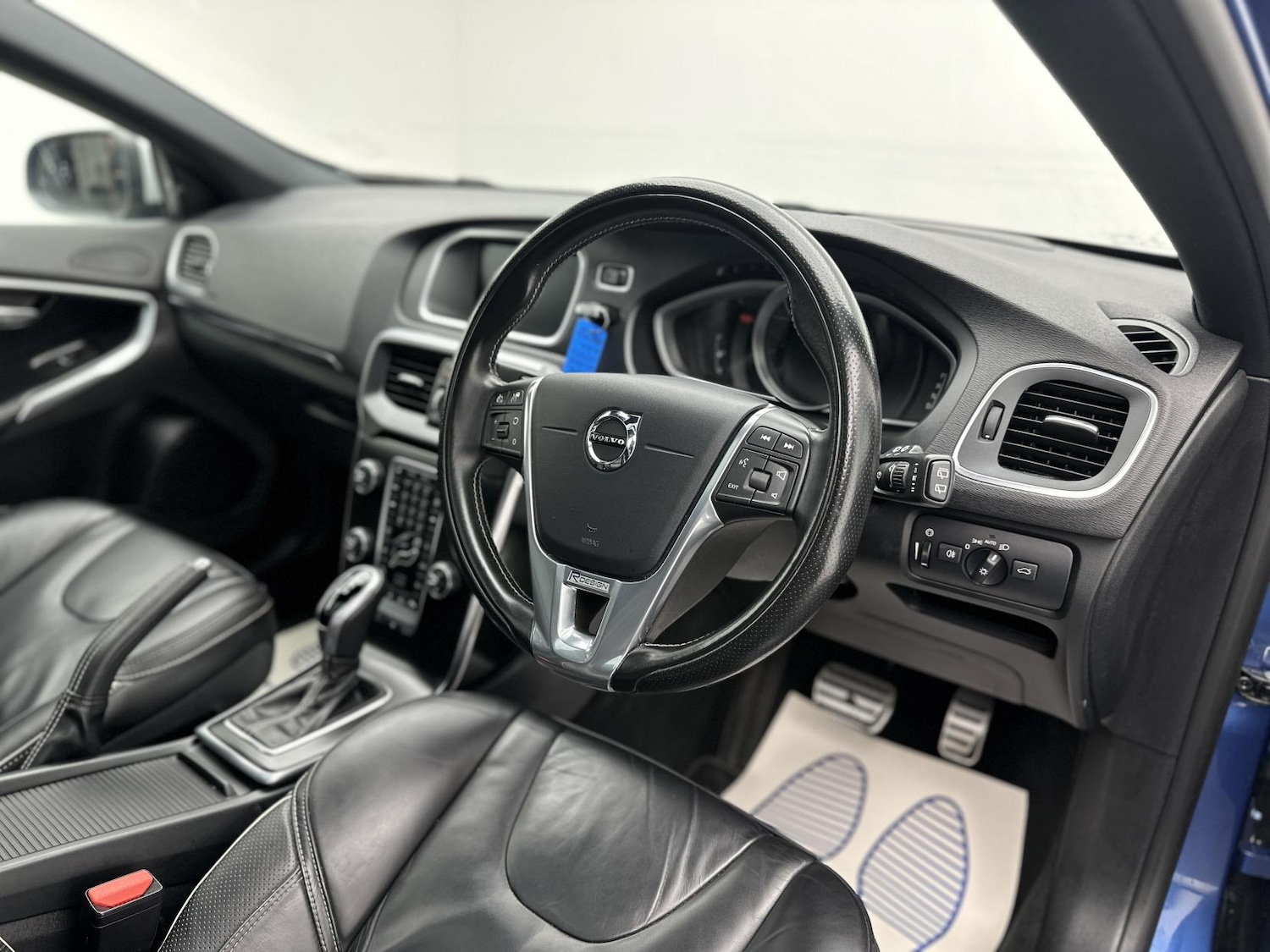 Used Volvo V40 2018 for sale - 76304444: Photo 16
