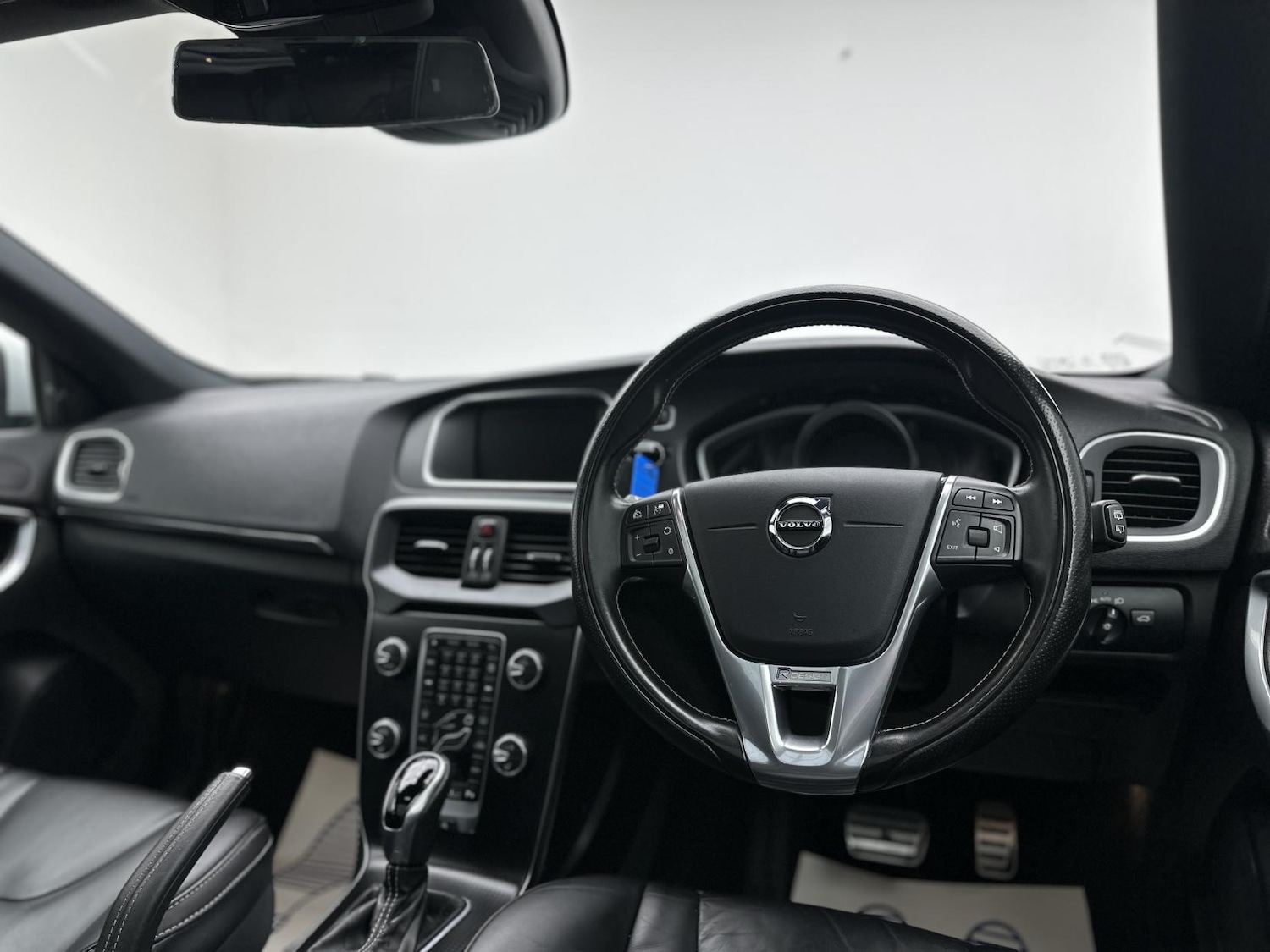 Used Volvo V40 2018 for sale - 76304444: Photo 28