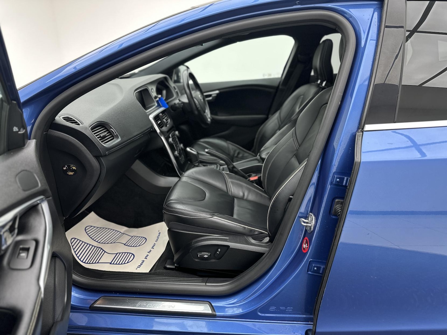 Used Volvo V40 2018 for sale - 76304444: Photo 37